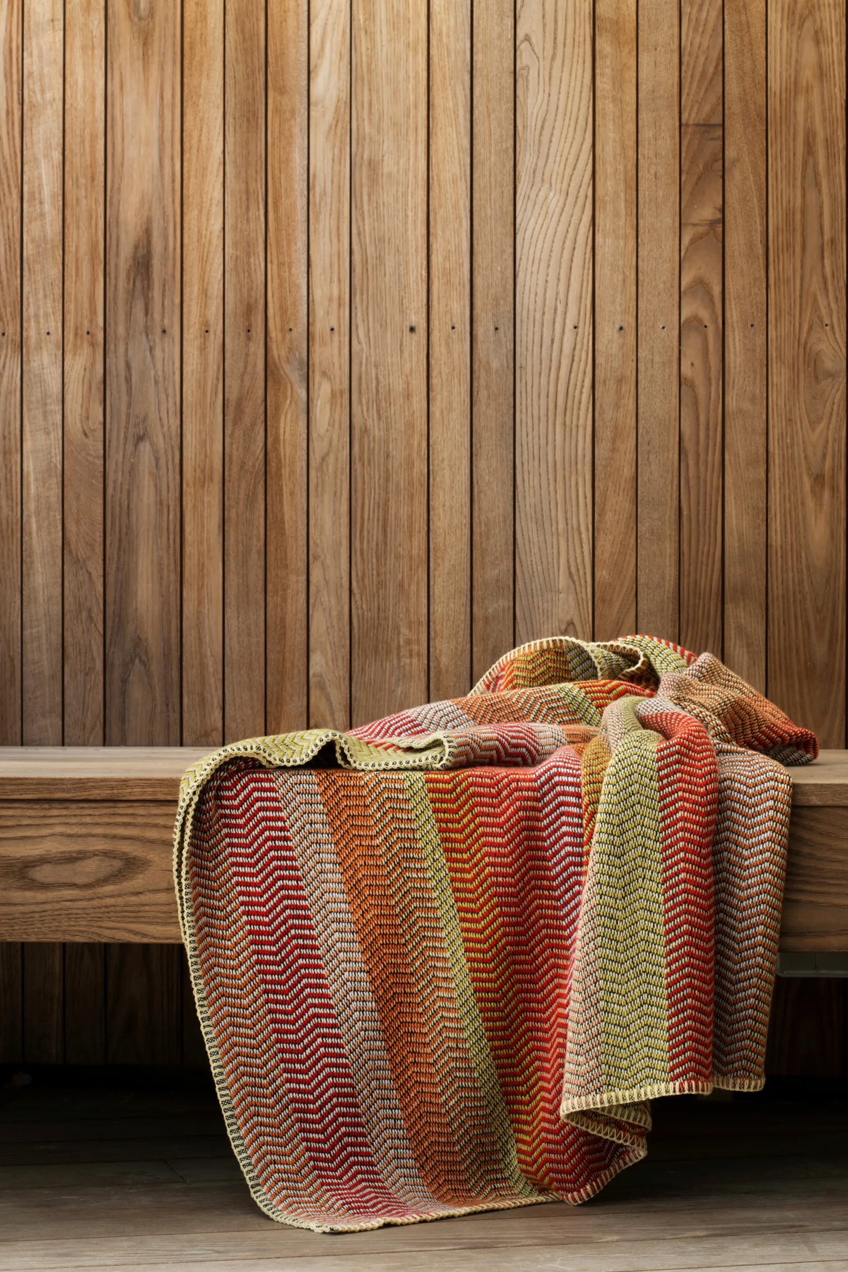 Fri blanket 150x200 cm, Summer red Røros Tweed