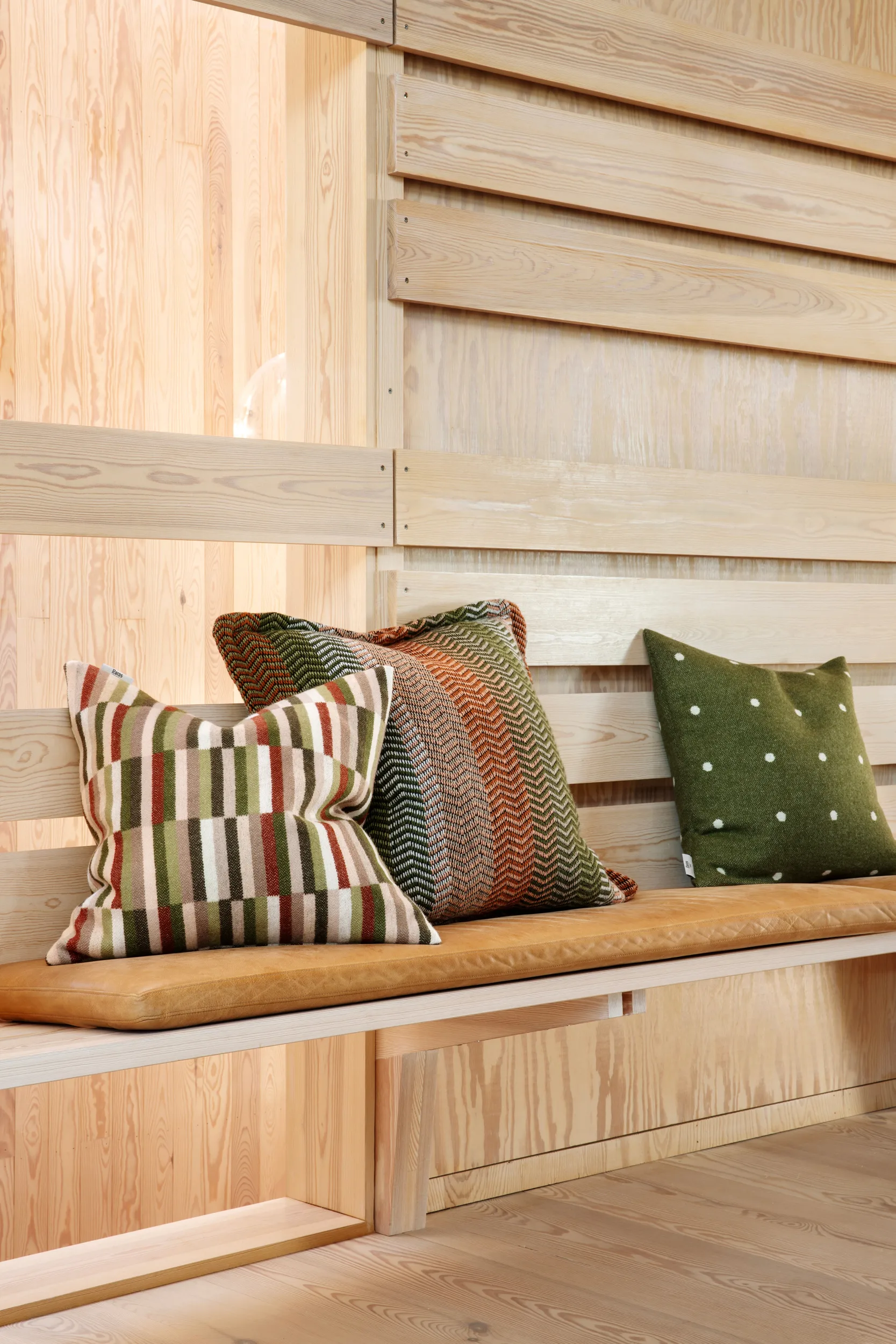 Fri cushion 60x60 cm, Harvest Røros Tweed