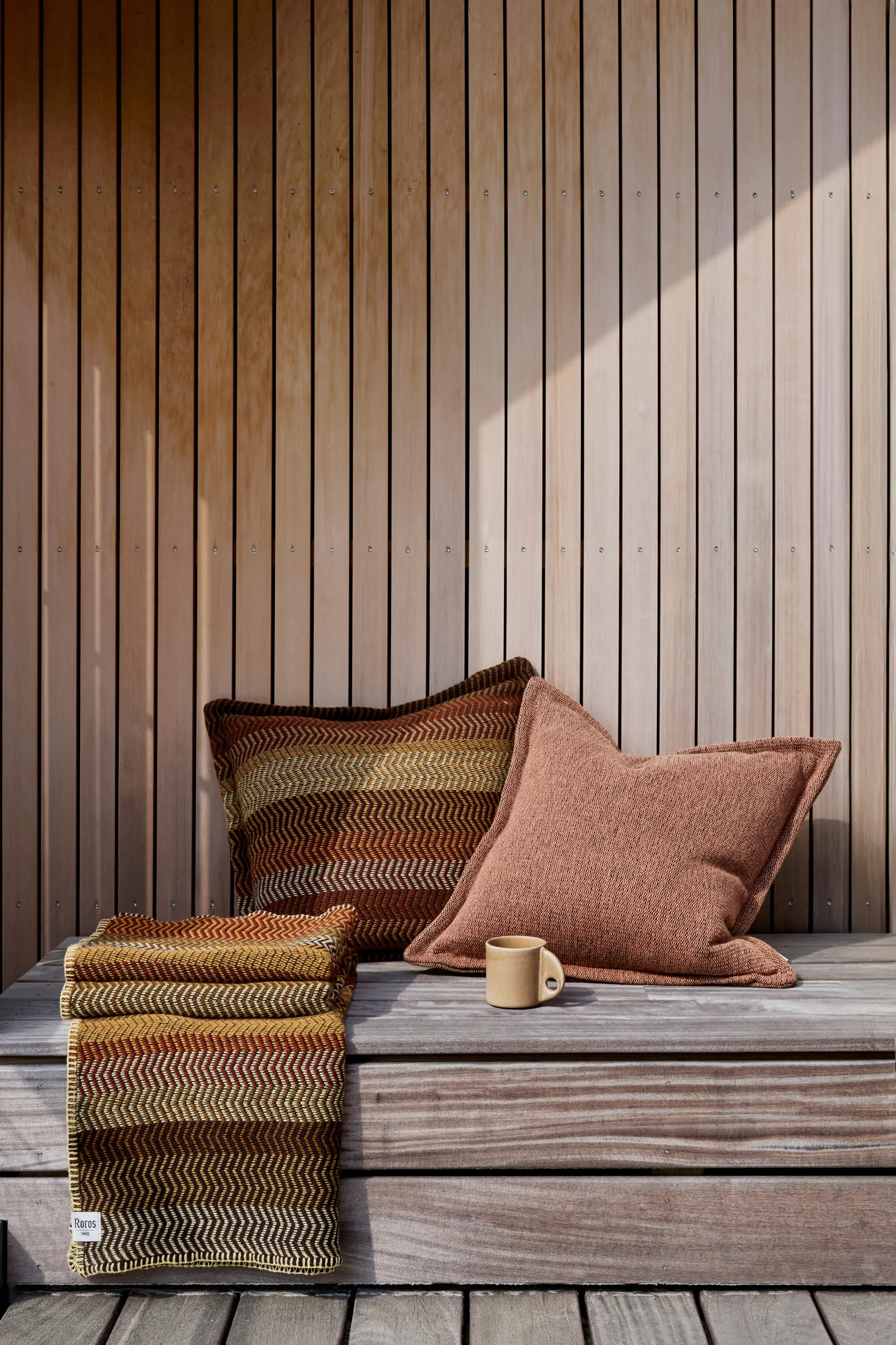 Fri cushion 60x60 cm, Stubble field Røros Tweed