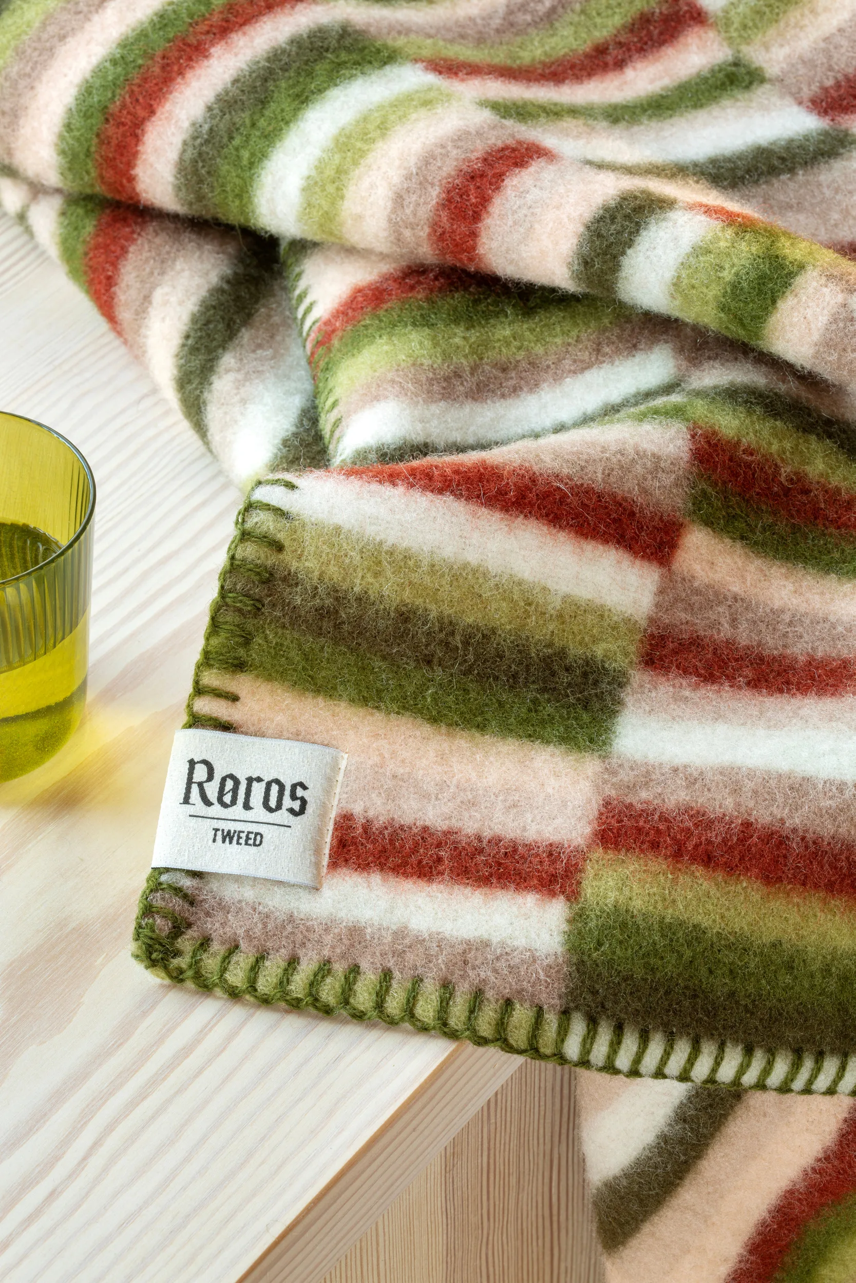 Ida blanket 135x200 cm, Olive burgundy Røros Tweed