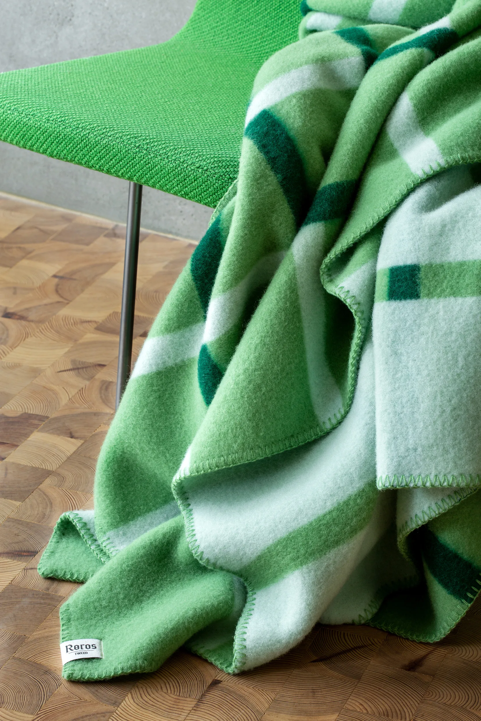 Knut blanket 135x200 cm, Field green Røros Tweed