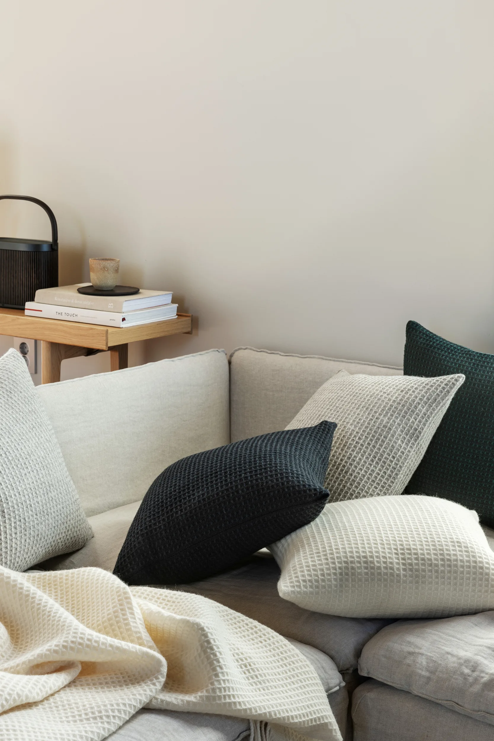 Vega cushion 50x50 cm, Natural Røros Tweed