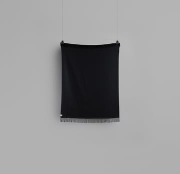 Vega throw 150x210 cm - Black - Røros Tweed