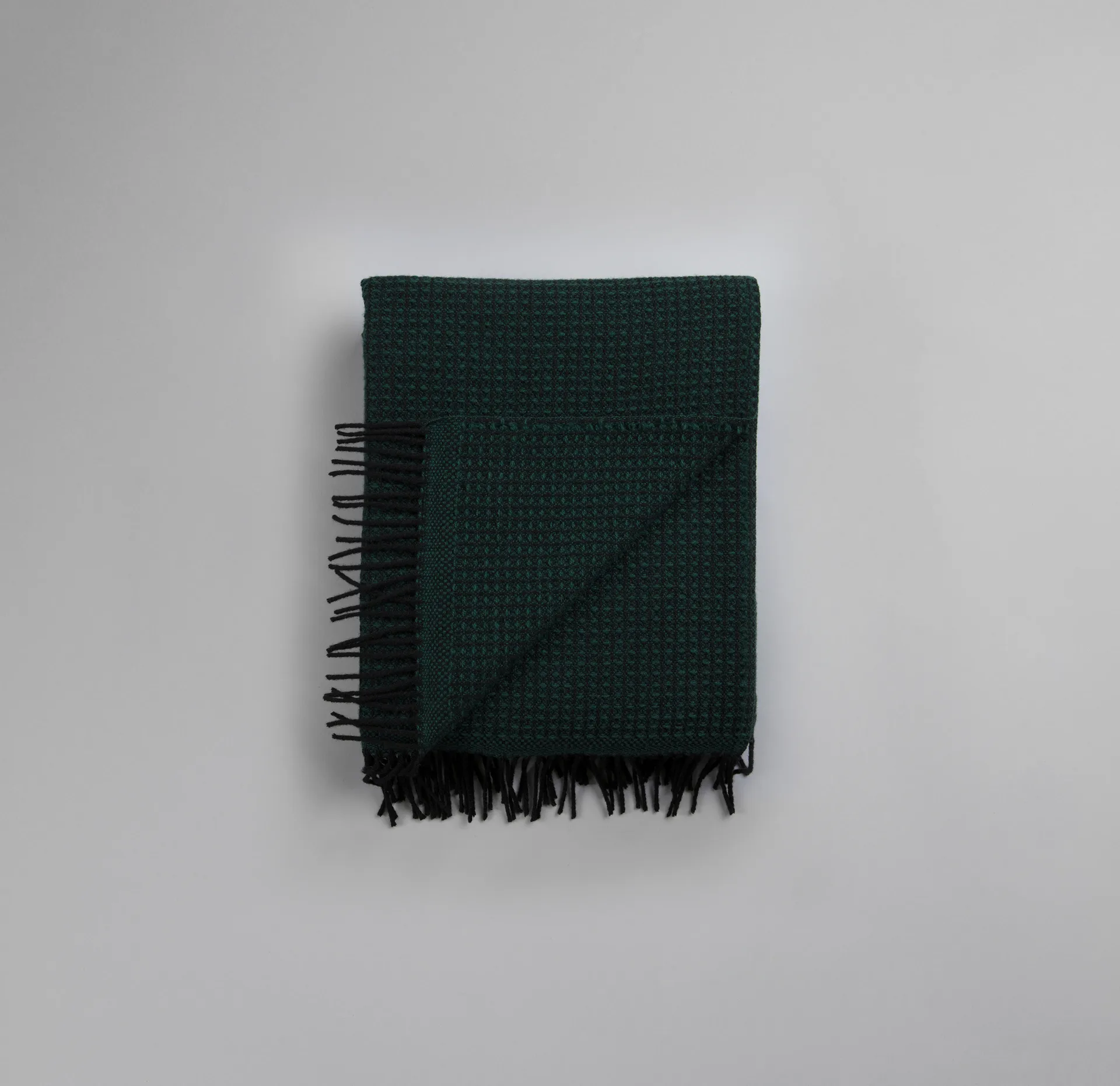 Vega throw 150x210 cm, Dark green Røros Tweed