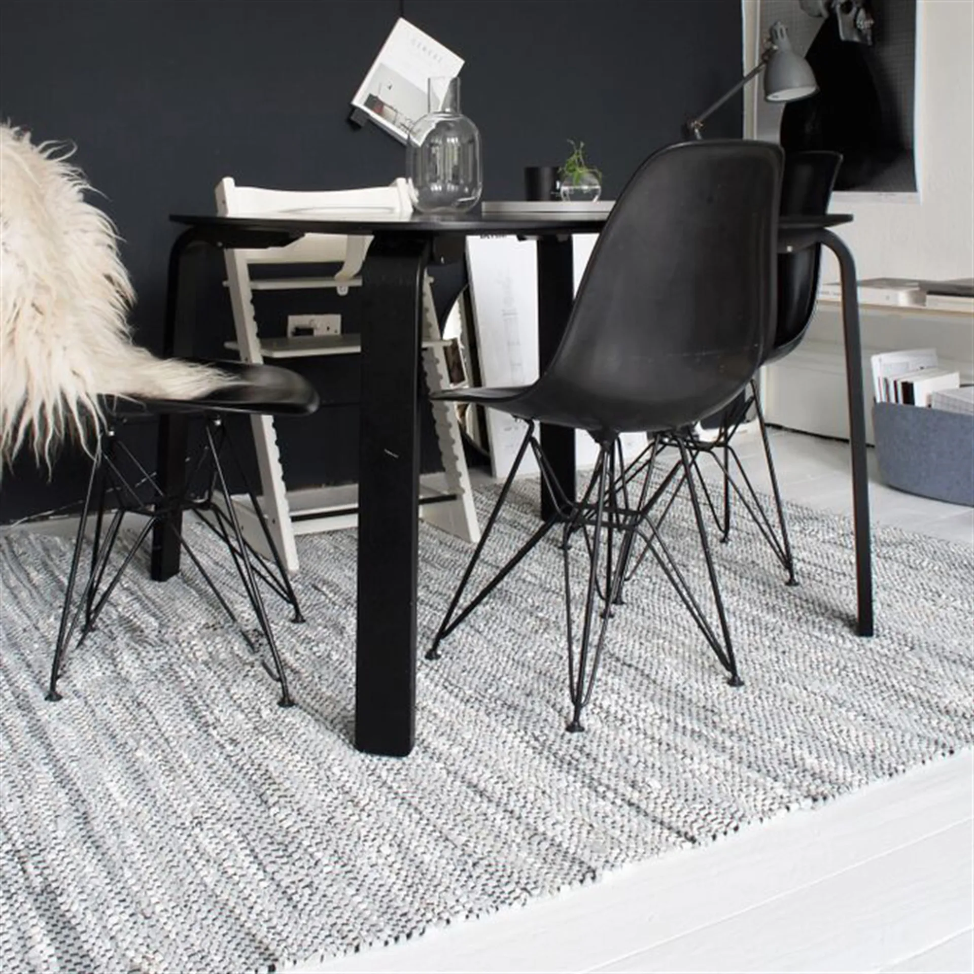 Leather rug 140x200 cm, Light grey (light grey) Rug Solid