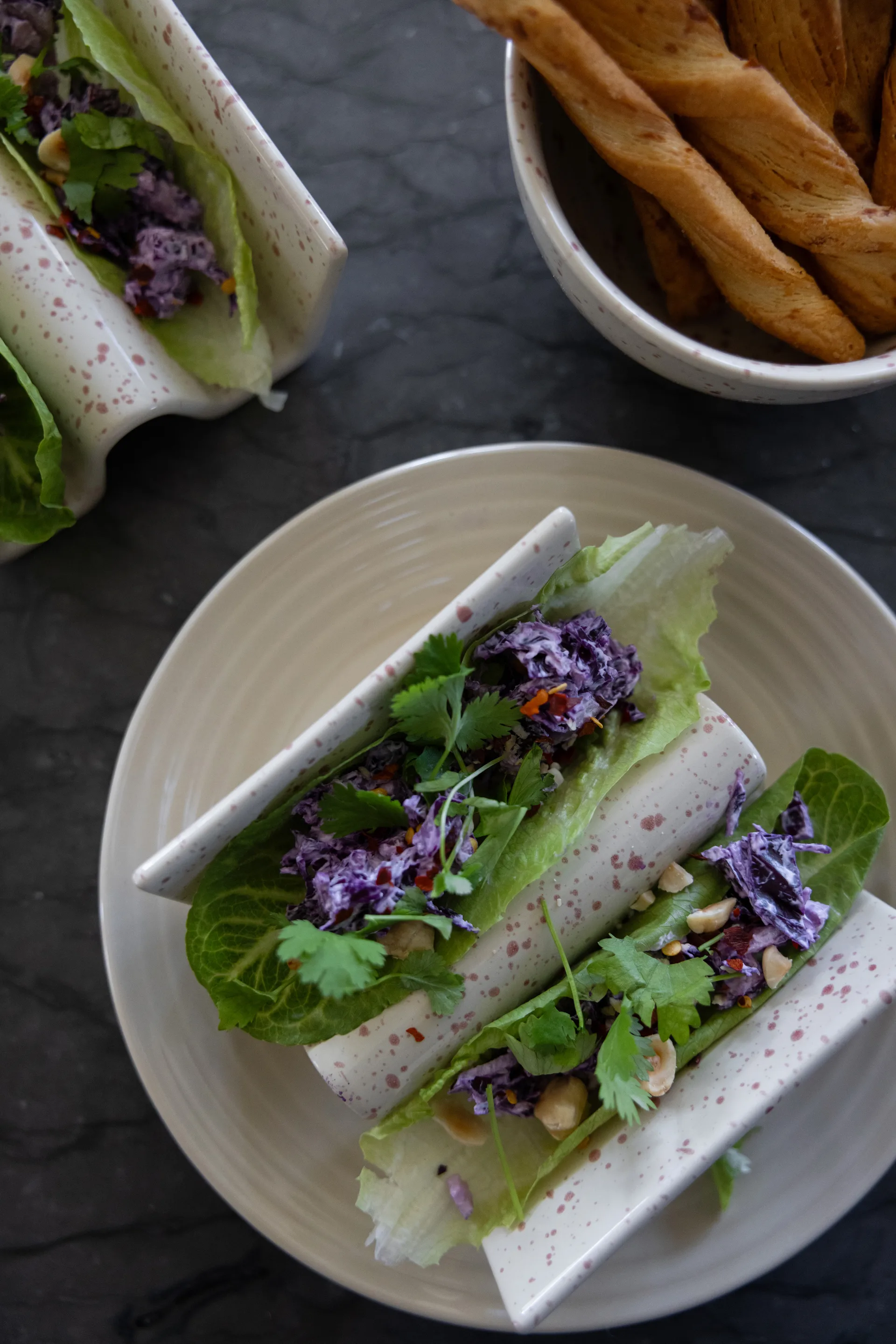 Ditte taco stand 2-pack, Beige-burgundy Sagaform