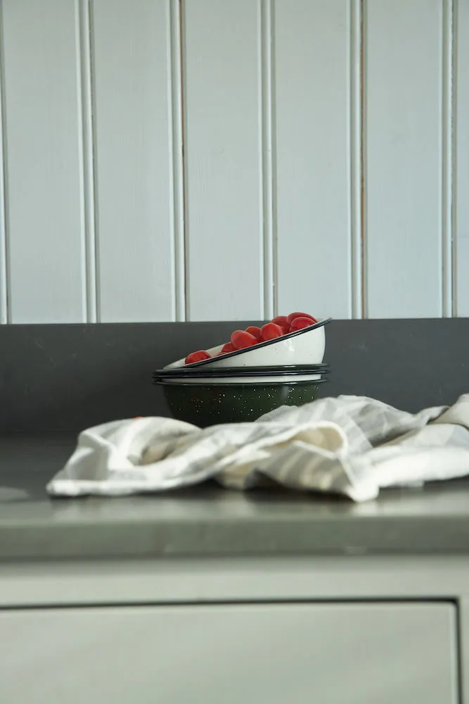 Doris enamel bowl Ø16 cm, Green Sagaform