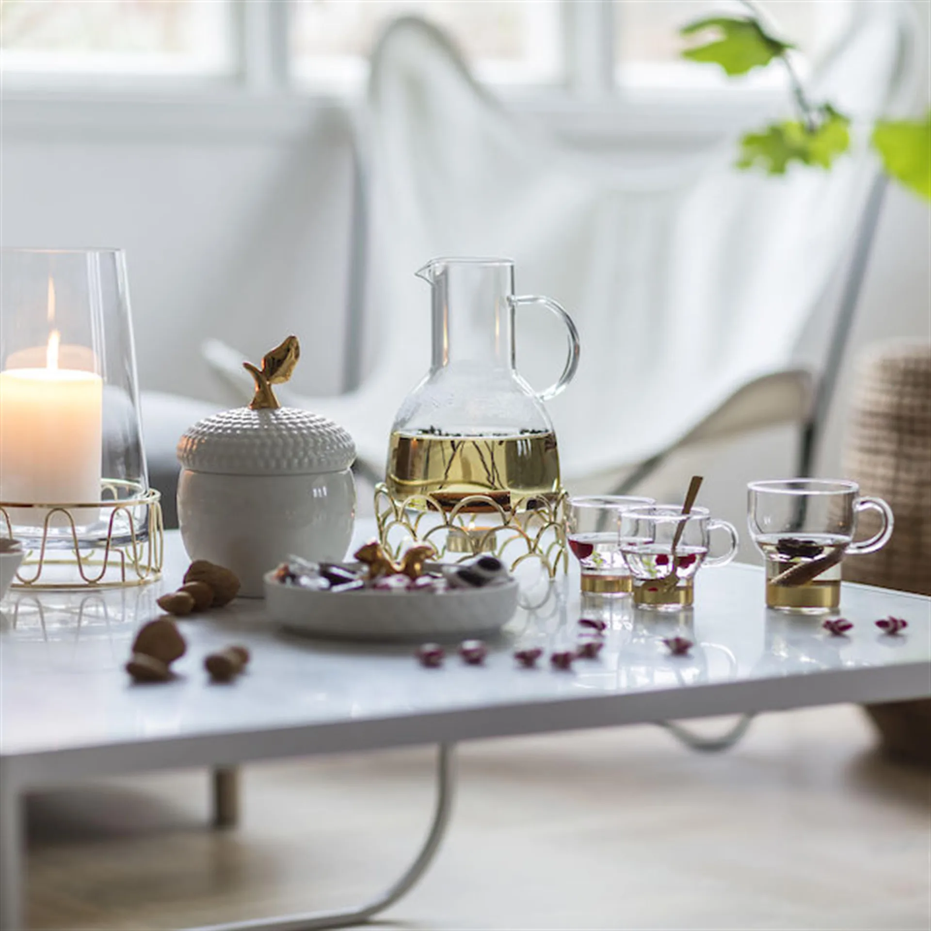 Ekorre serving tray, gold Sagaform