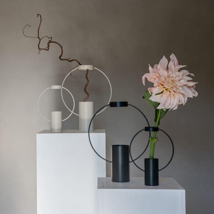 Moon vase 21 cm, black Sagaform