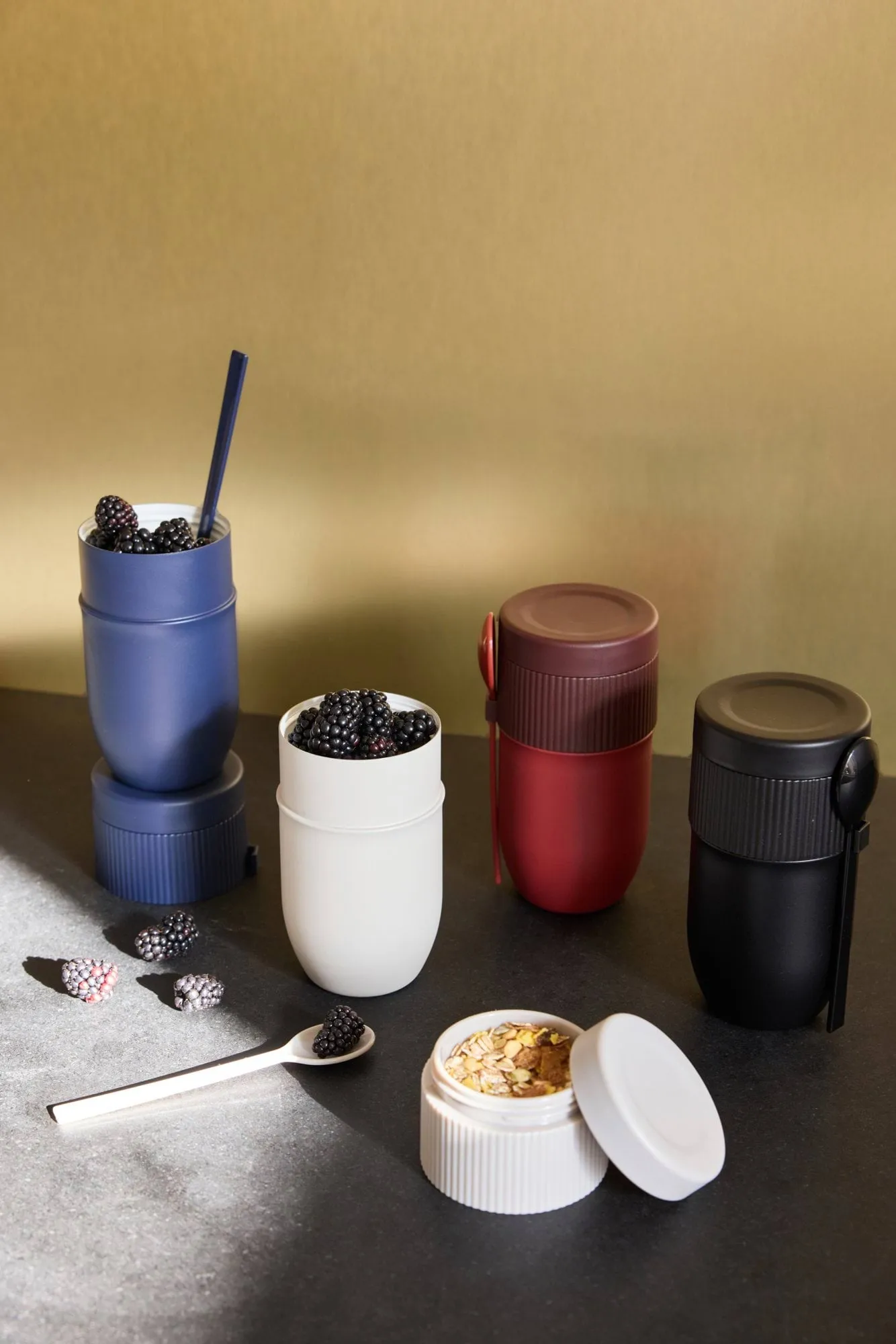 Ted food thermos yoghurt mug with spoon, Beige Pantone Warm gray 3C, 32 cl Sagaform