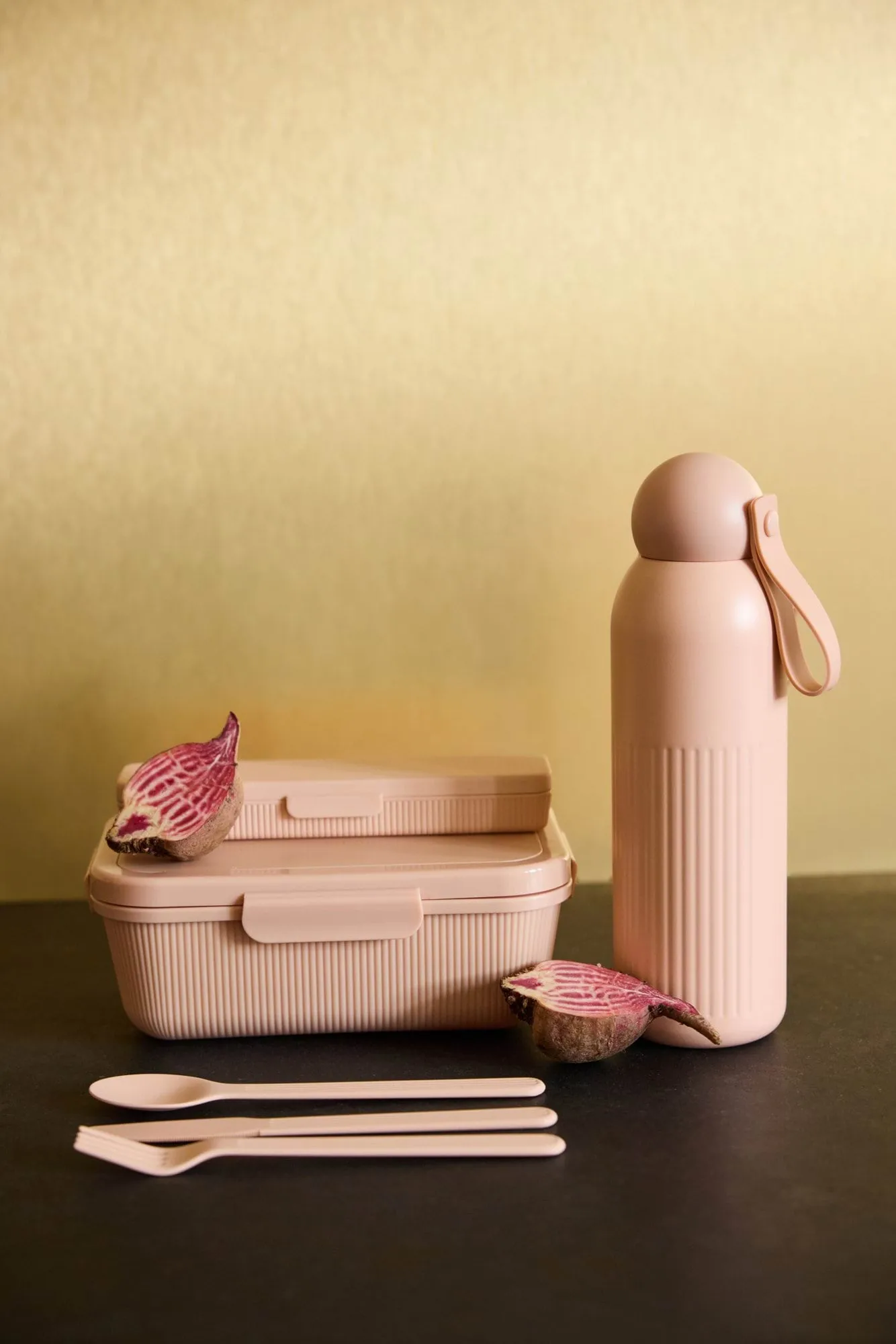 Tina cutlery set, Pink Pantone 489C Sagaform
