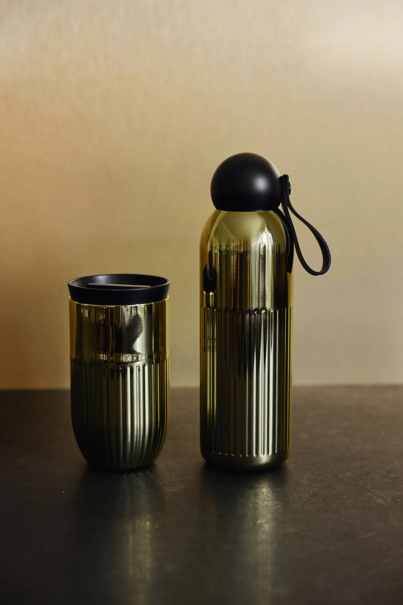 Tova car mug thermos mug 32 cl, Gold chrome Sagaform