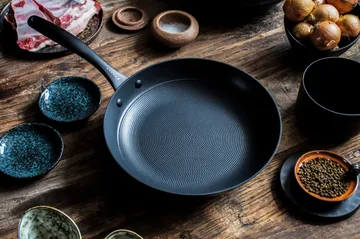 Satake ceramic frying pan lightweight cast iron 2 pieces - undefined - Satake