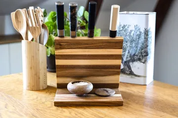 Satake knife block - Acacia, 19x25x24 cm - Satake