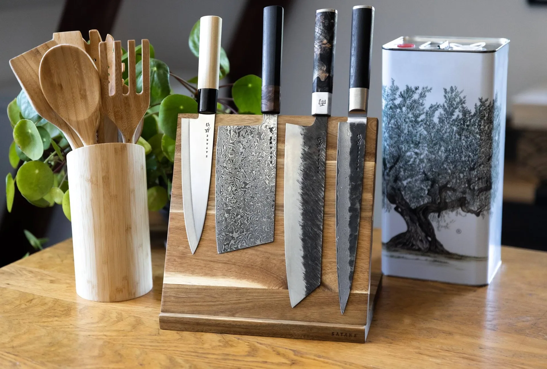 Satake knife block, Acacia, 19x25x24 cm Satake