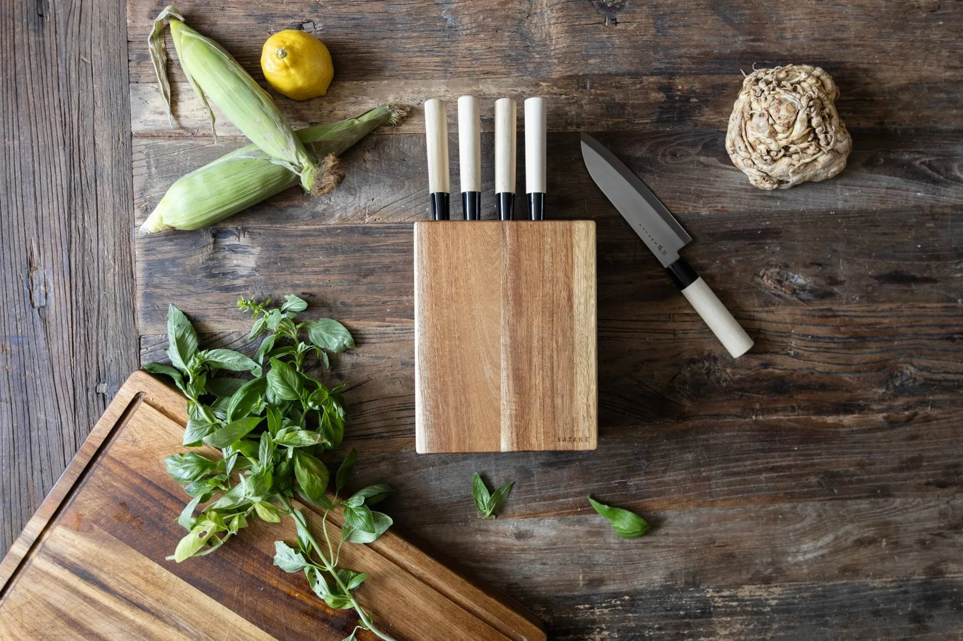 Satake knife block, Acacia, 5 knives, 22.8x18x8 cm Satake