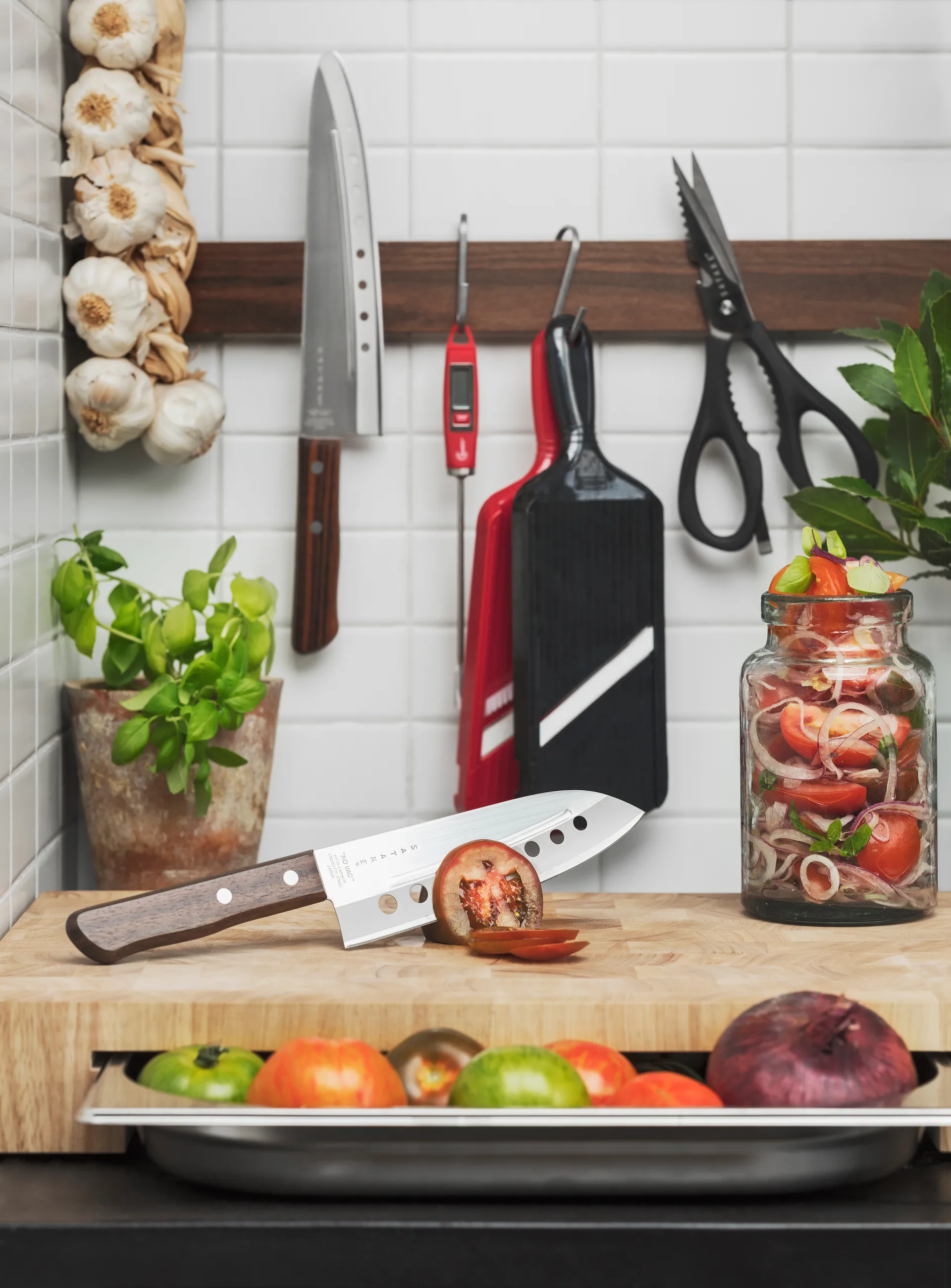 Satake magnetic strip 50 cm, Walnut Satake