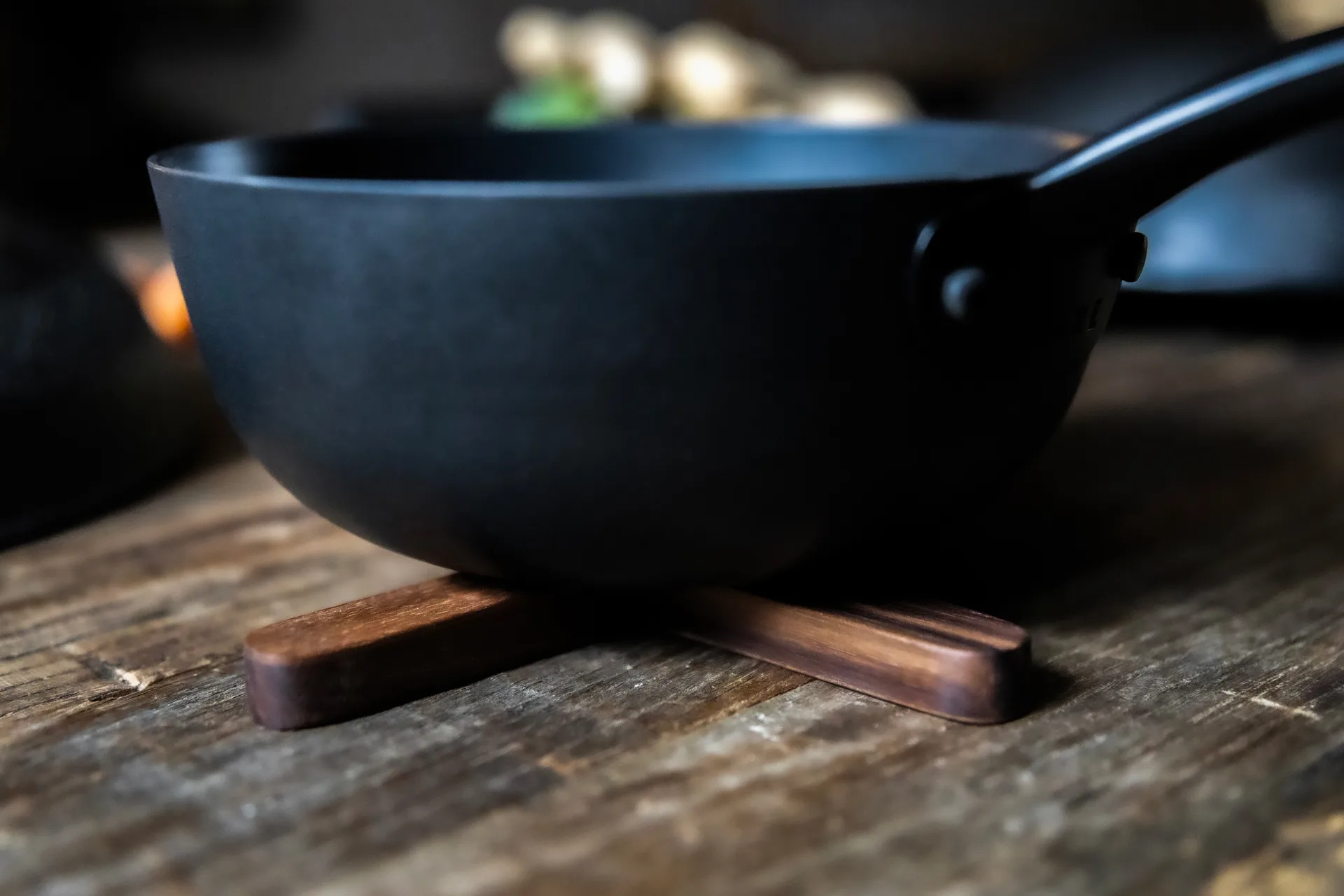 Satake magnetic trivet, Walnut Satake