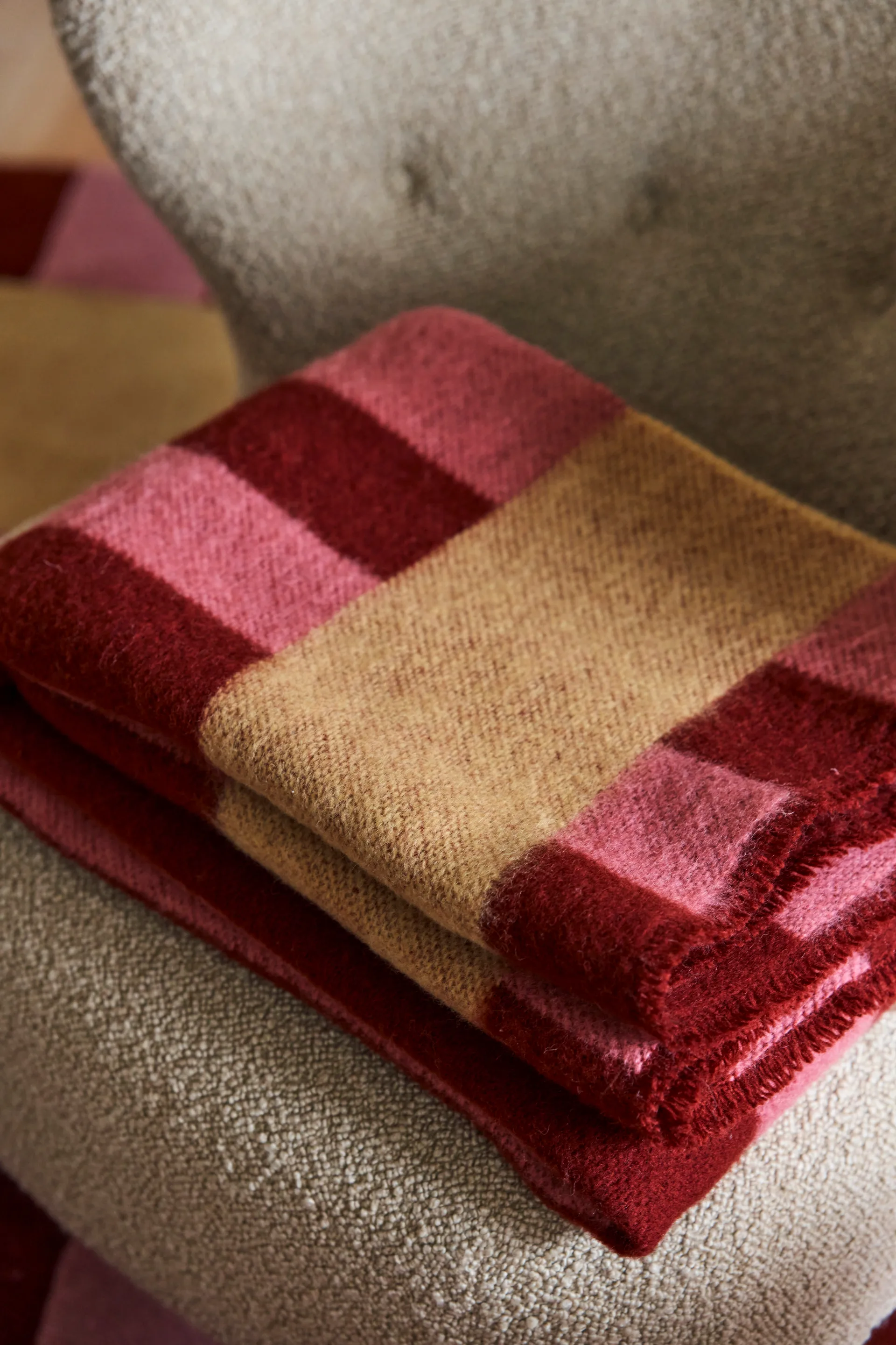 Aisles wool blanket 130x180 cm, Red Scandi Living