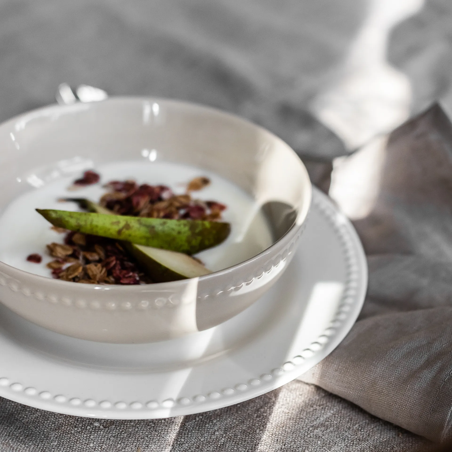 Dots breakfast bowl 60 cl 4-pack, Creamy white Scandi Living