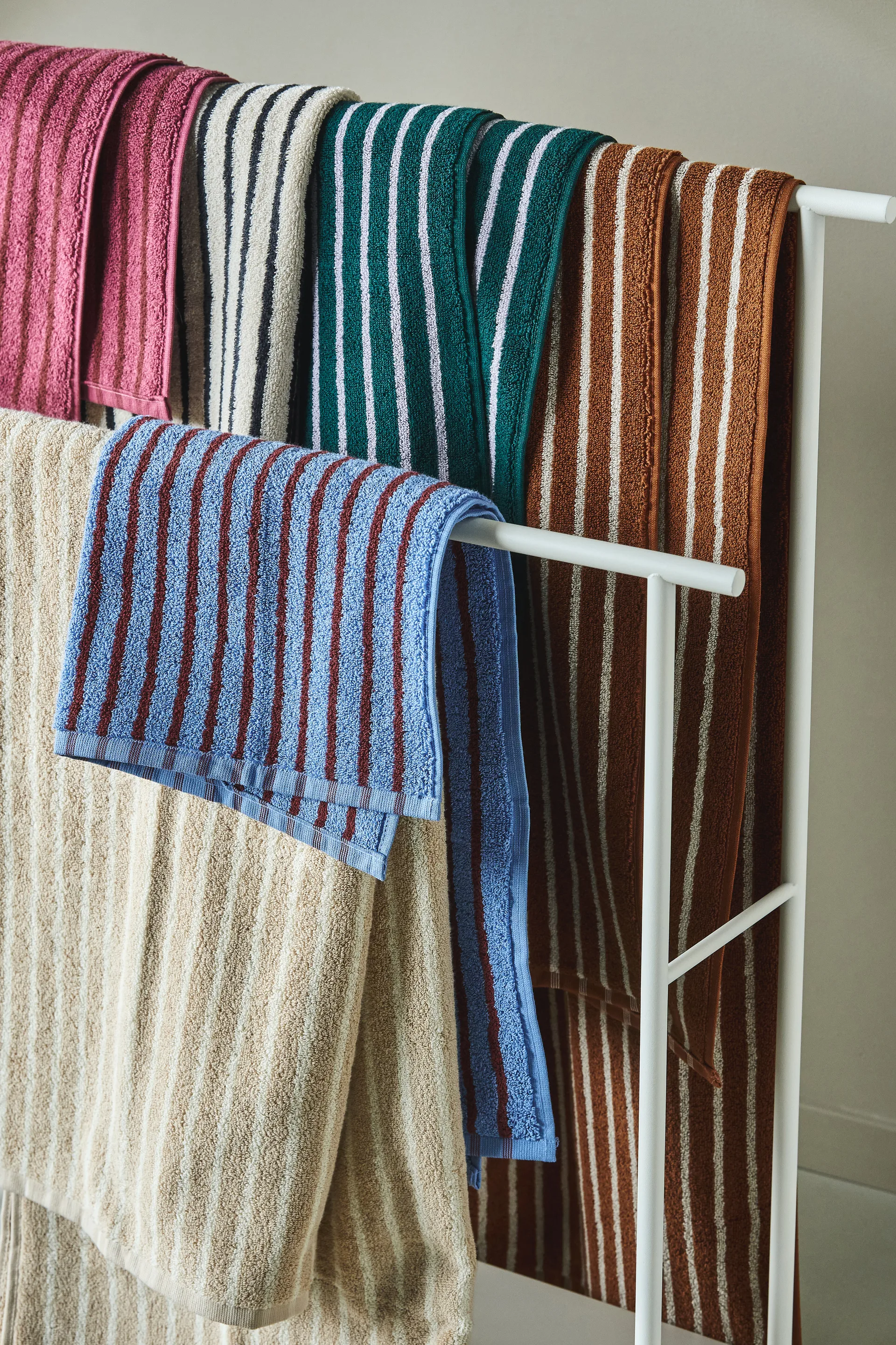 Drift towel 30x50 cm, Blue-red Scandi Living