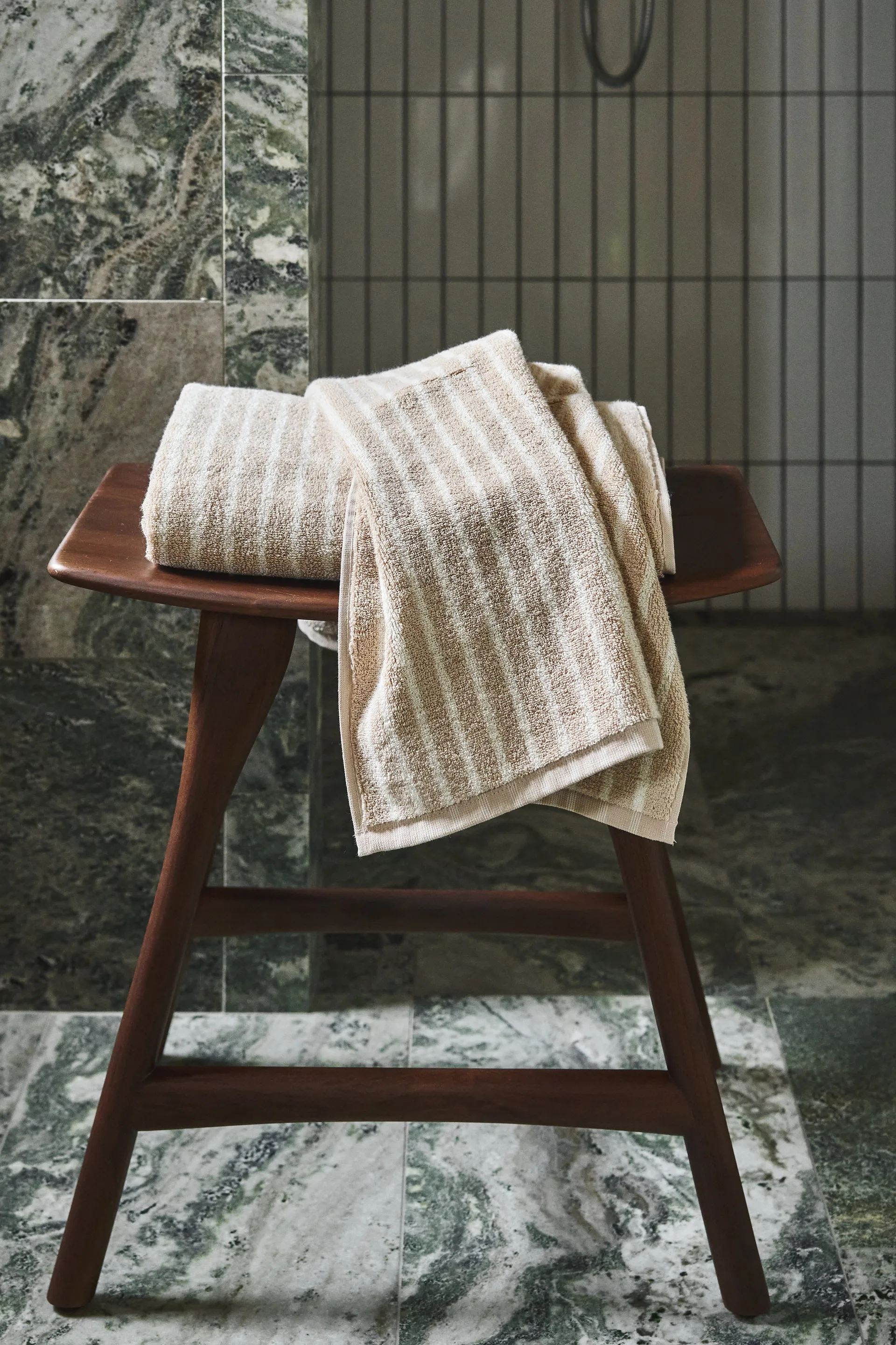 Drift towel 50x70 cm, Beige-white Scandi Living