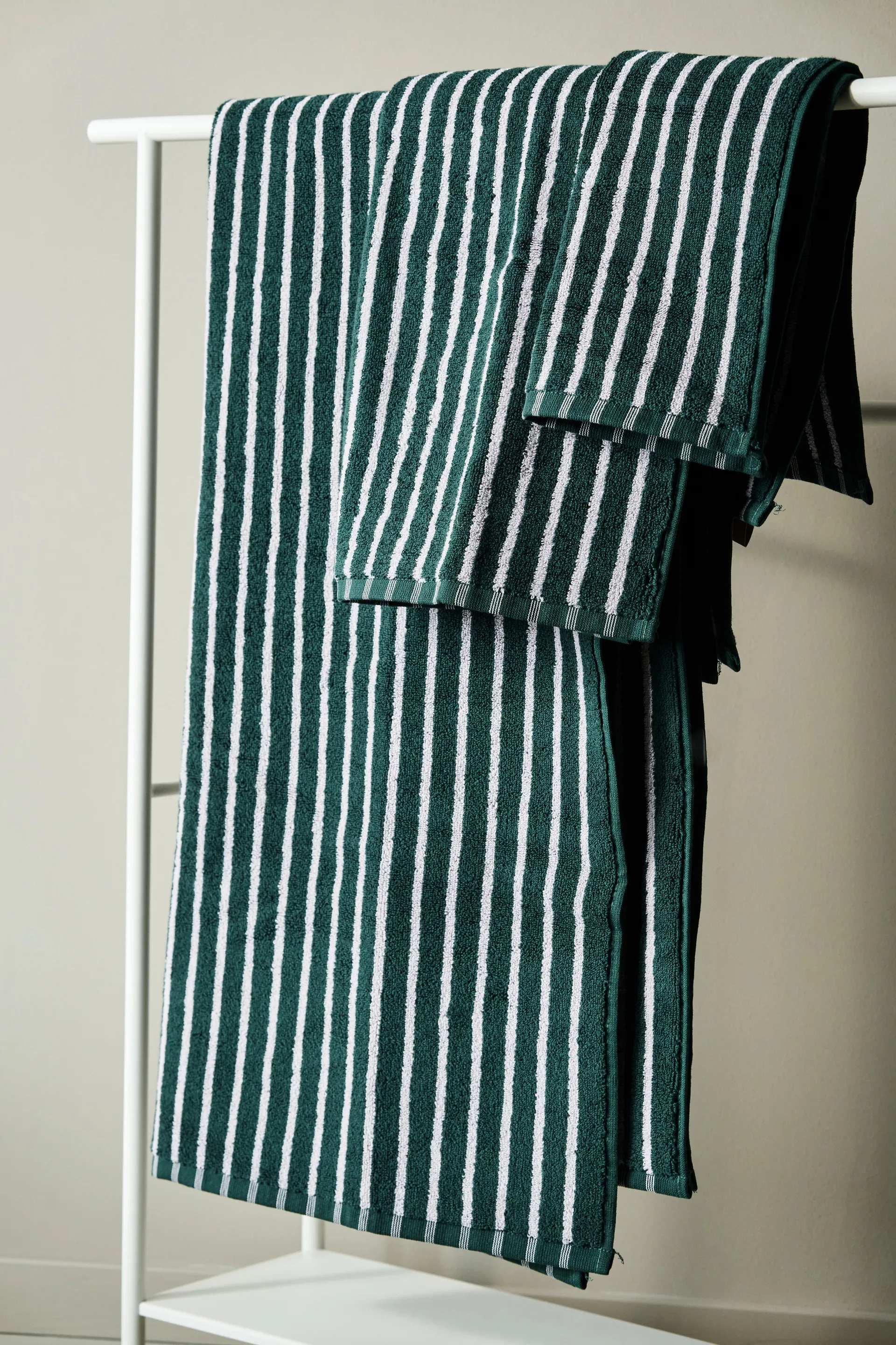 Drift towel set 4 pieces - Green-purple Scandi Living