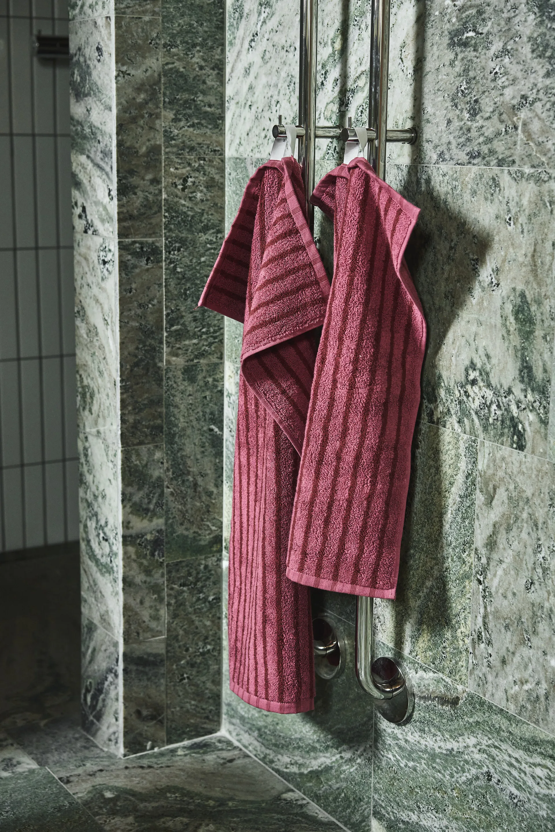 Drift towel set 4 pieces - Pink-red,  Scandi Living