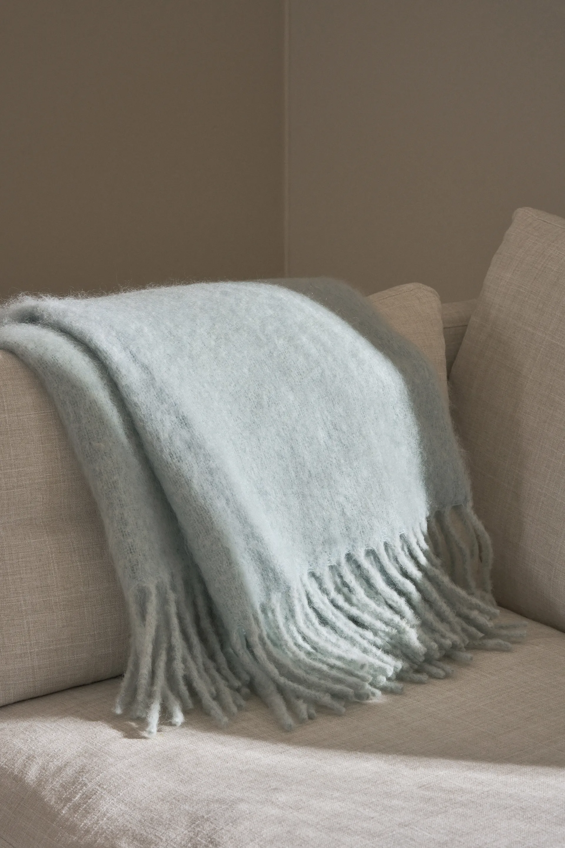 Dune mohair throw 130x170 cm, Ice blue Scandi Living