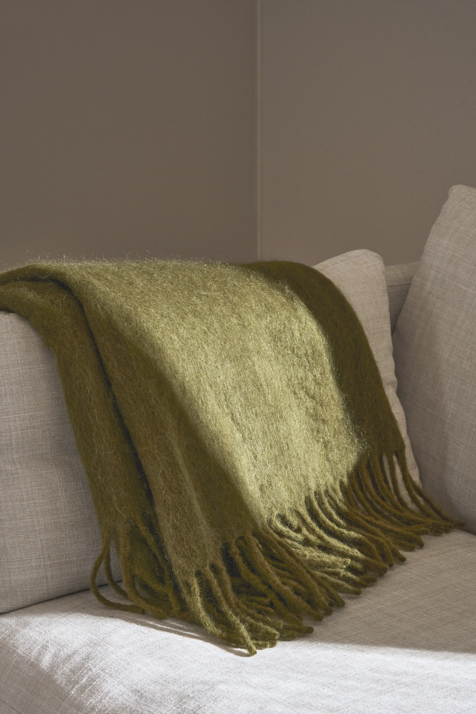 Dune mohair throw 130x170 cm, Olive Scandi Living