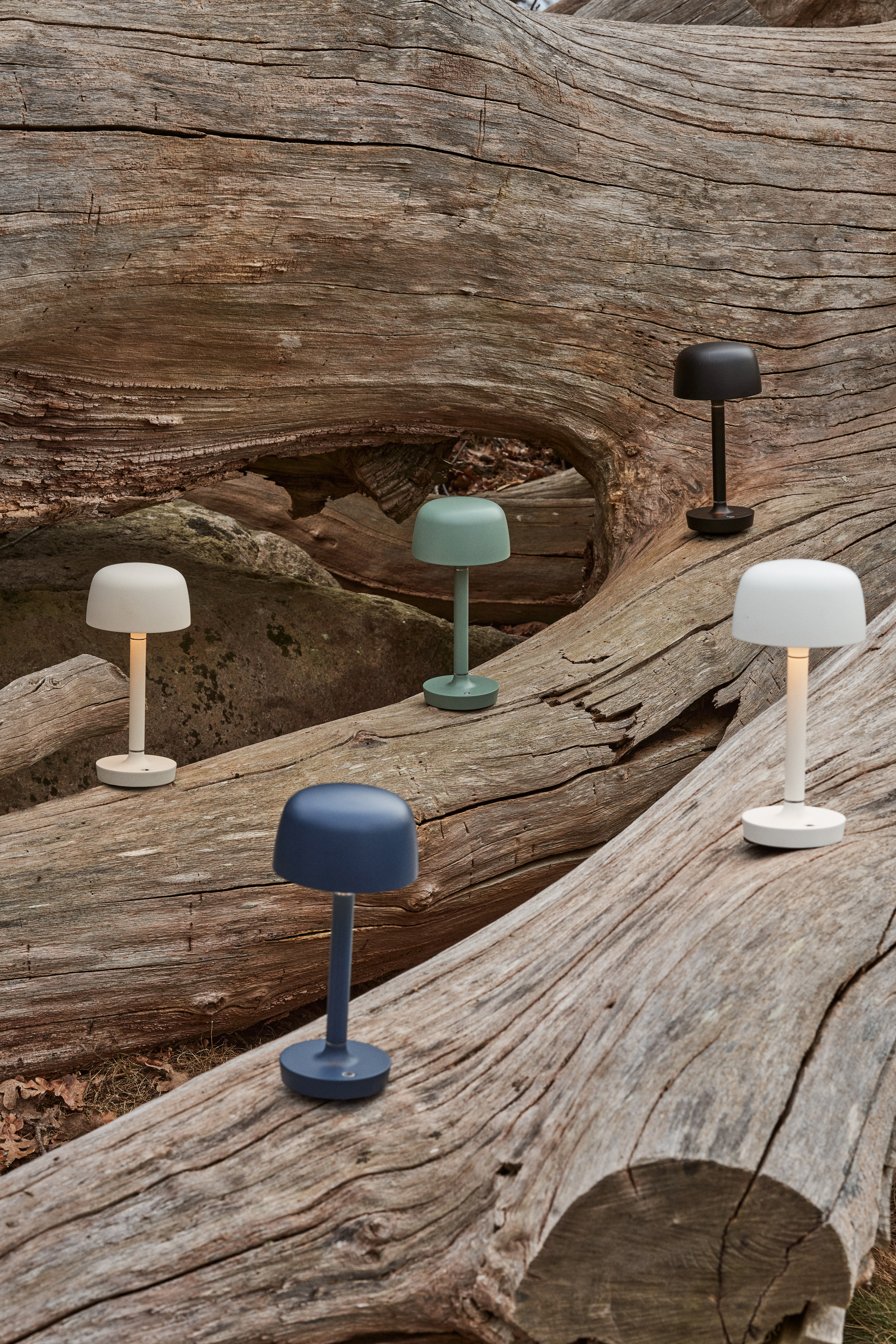 Scandi Livingスカンジリビング Halo ポータブルランプBeige Halo portable table lamp 25,5 cm from Scandi Living - NordicNest.com