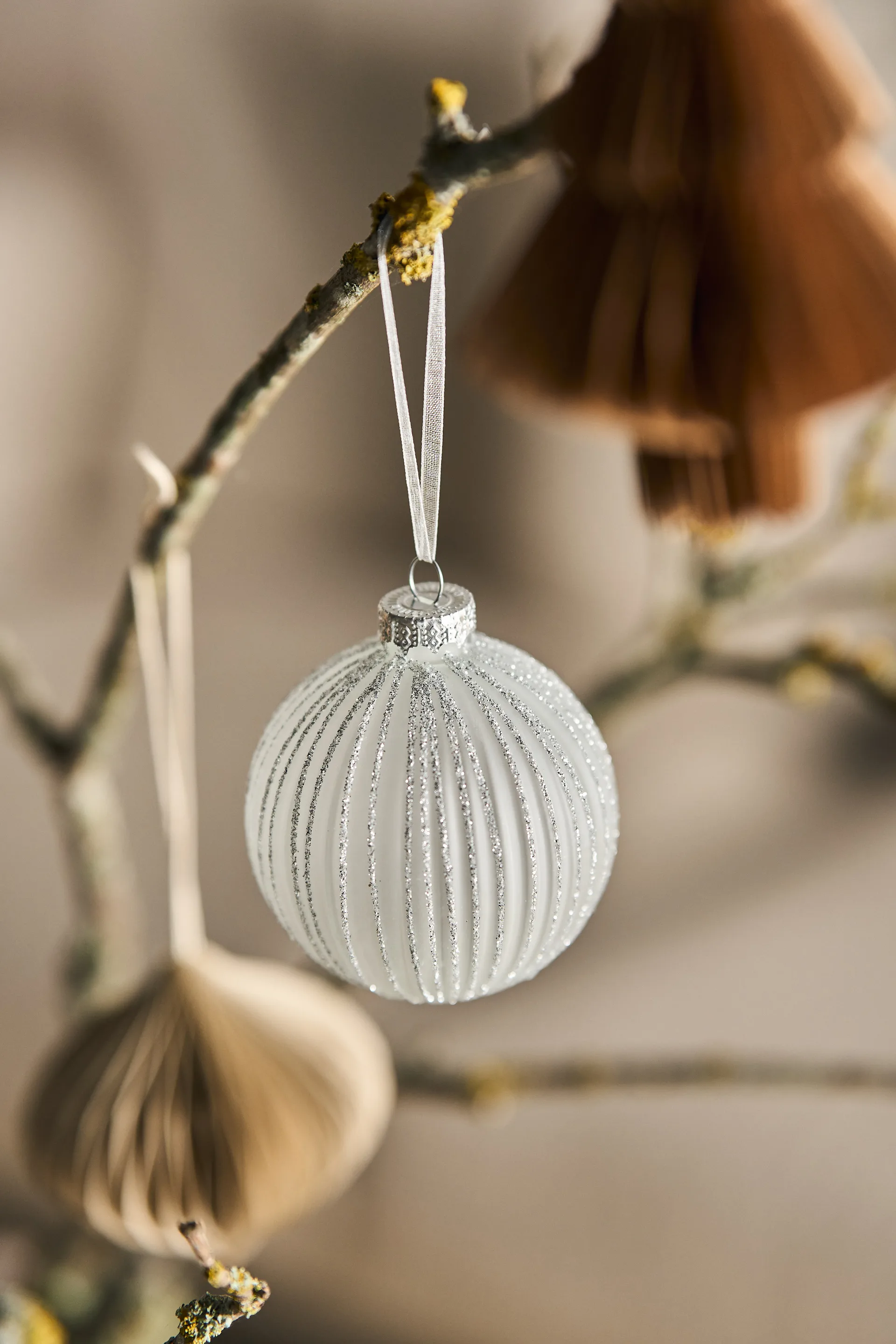Holiday baubles 6-pack, White Scandi Living