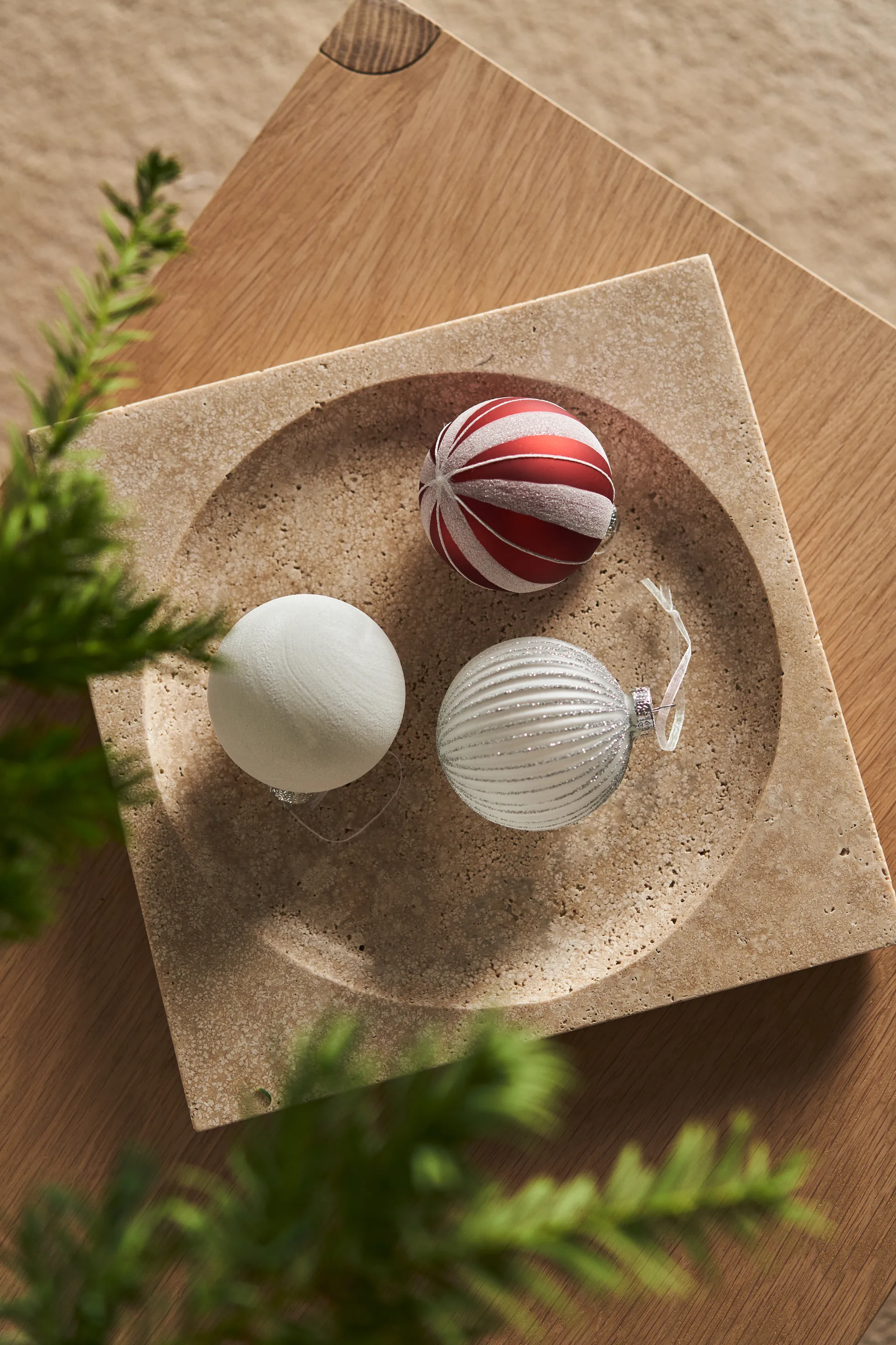 Holiday baubles 6-pack, White Scandi Living
