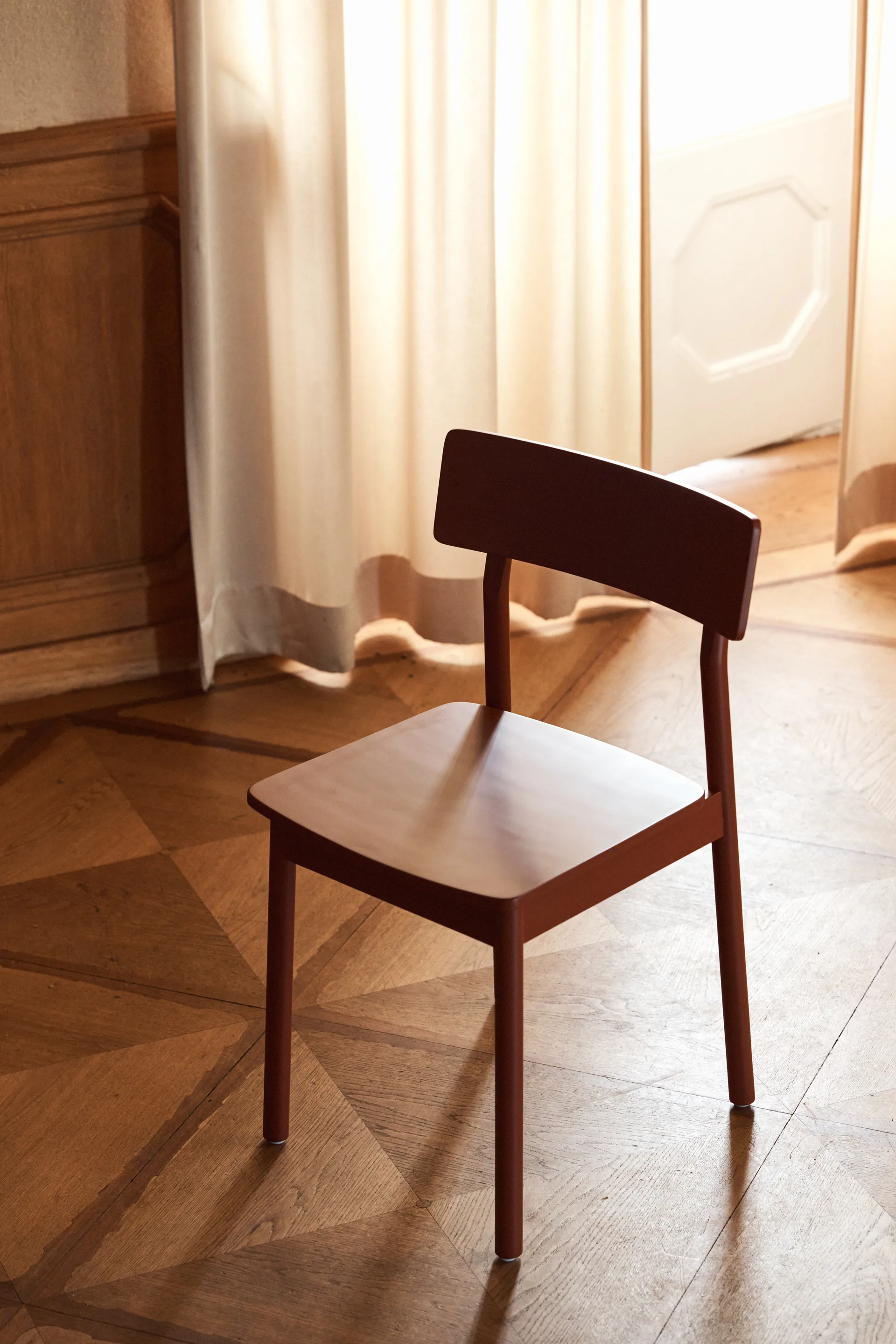Horizon chair, Red Scandi Living
