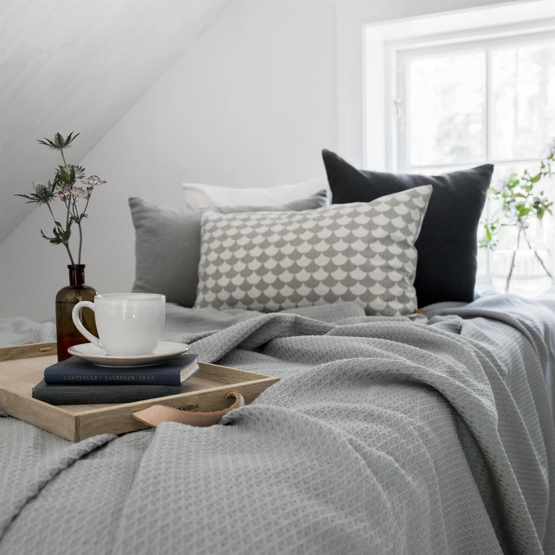 Kimono bed spread 260x260 cm, concrete (grey) Scandi Living