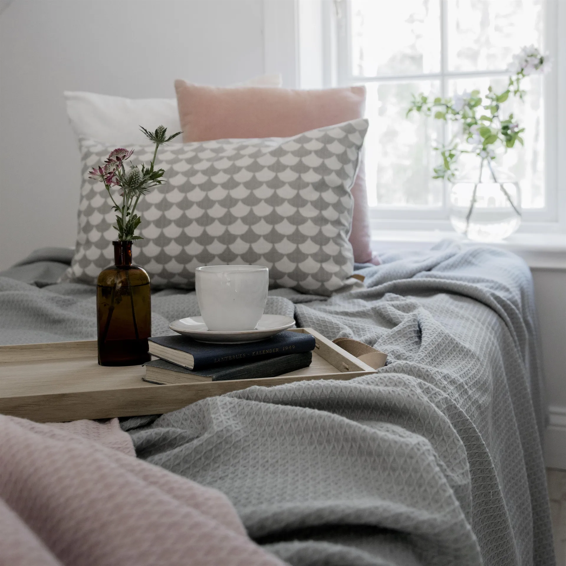 Kimono bed spread 260x260 cm, concrete (grey) Scandi Living