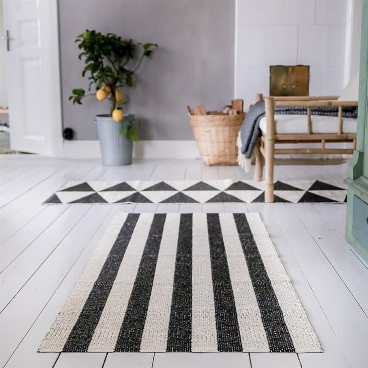 Rime rug black - 70x300 cm - Scandi Living