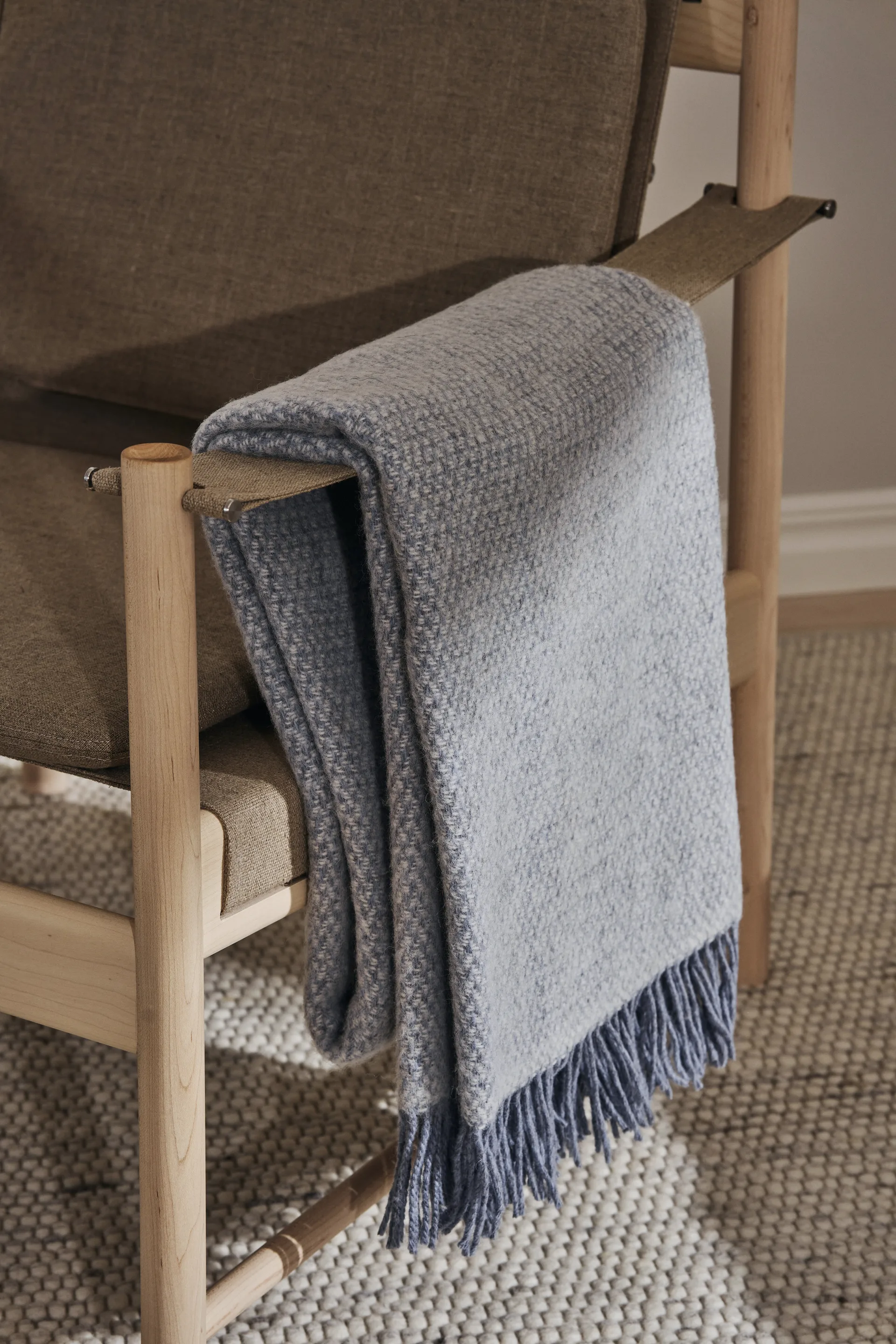 Sandstone wool throw 130x180 cm, Dove Blue Melange Scandi Living
