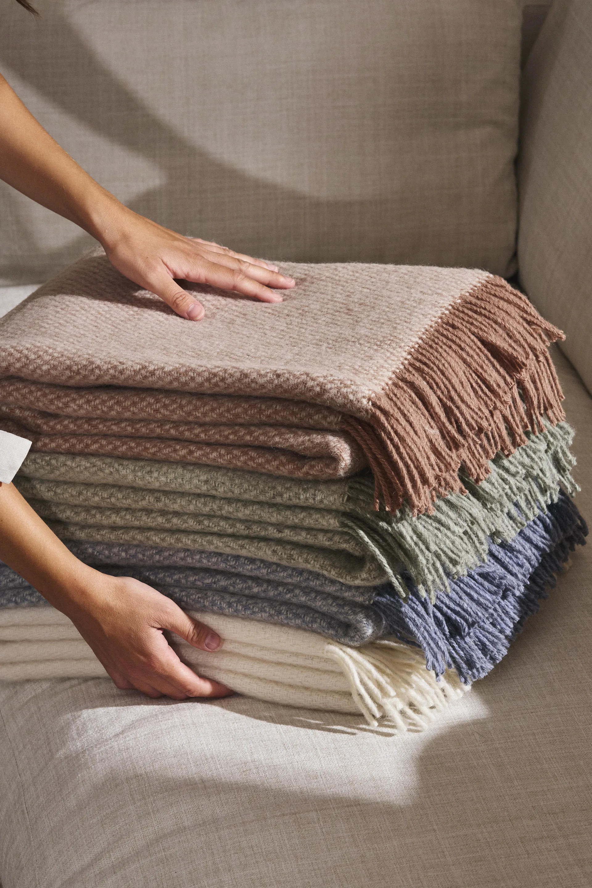 Sandstone wool throw 130x180 cm, Dove Blue Melange Scandi Living