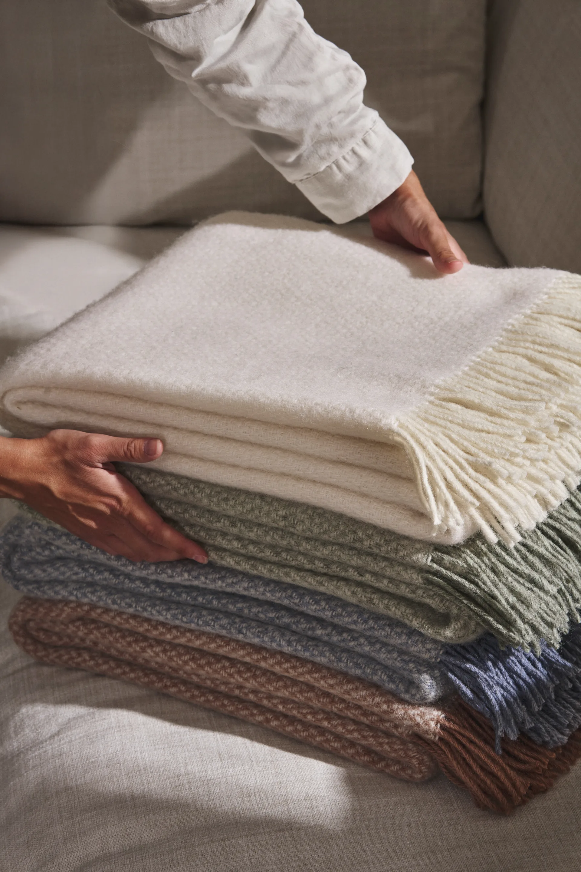 Sandstone wool throw 130x180 cm, Sage Melange Scandi Living