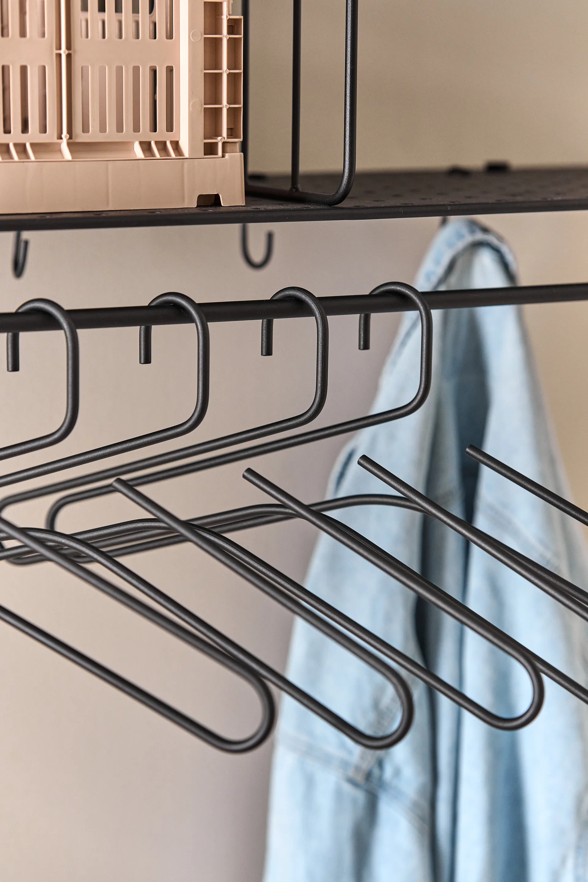 Smooth hanger 5-pack, Black Scandi Living