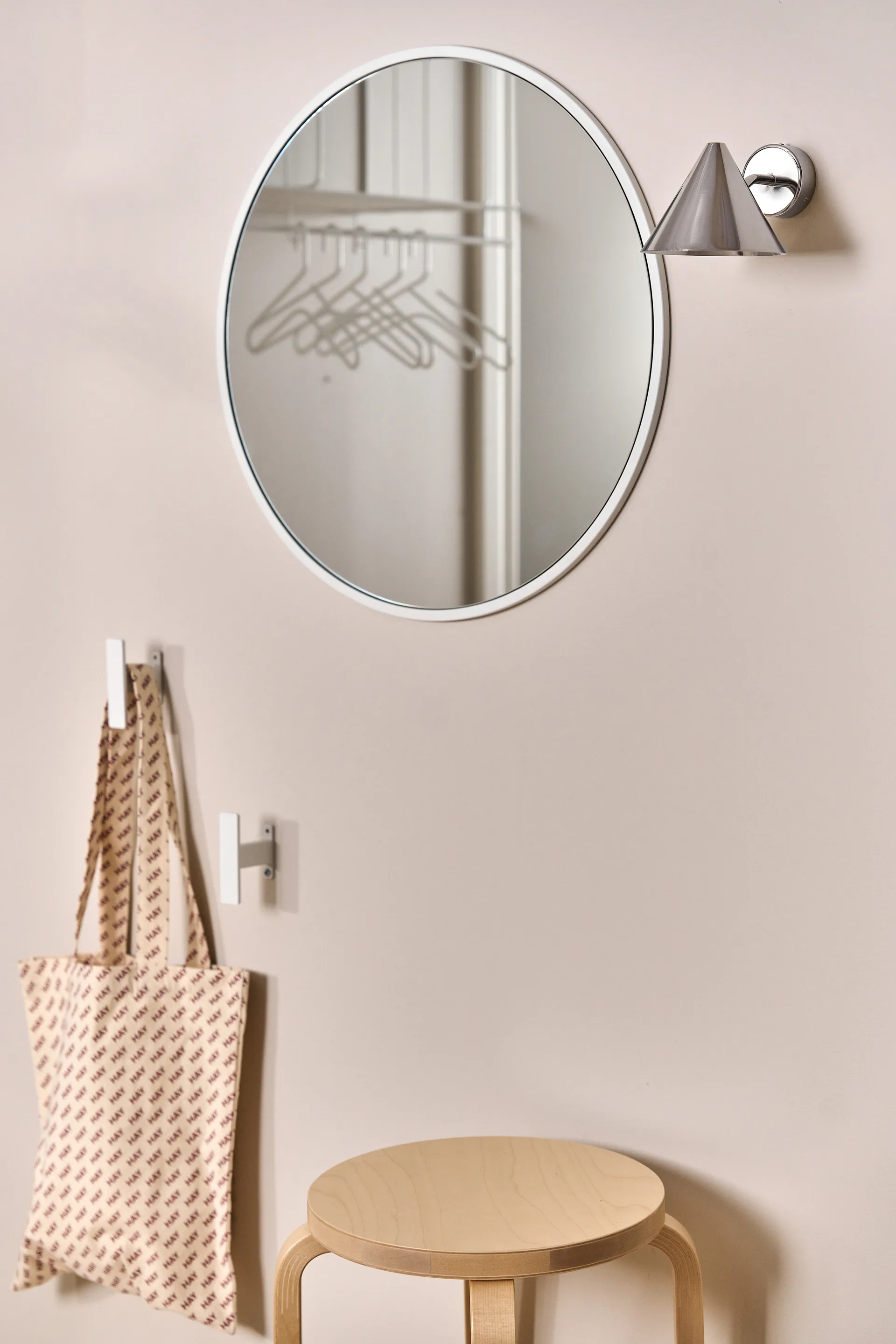 Sphere mirror Ø60 cm, White Scandi Living