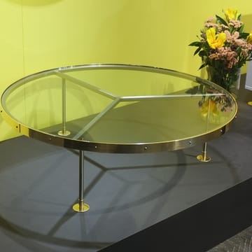 Coffee table 14 - Glass, lacquered steel stand, brass plate - Scherlin