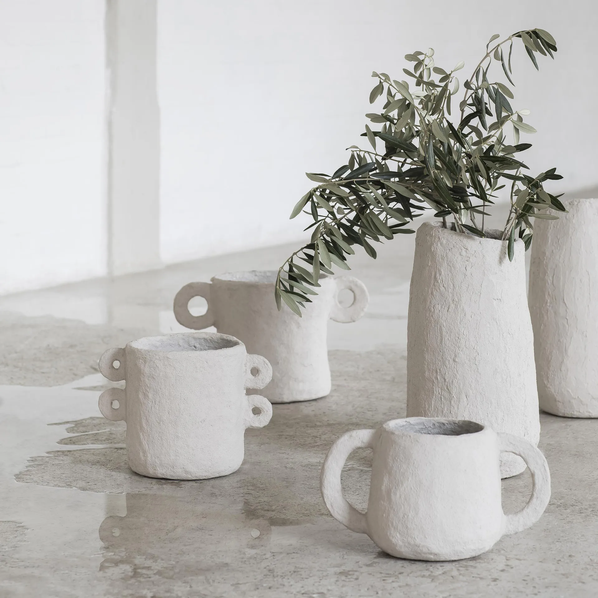 Earth flower pot Ø 18 cm, beige Serax