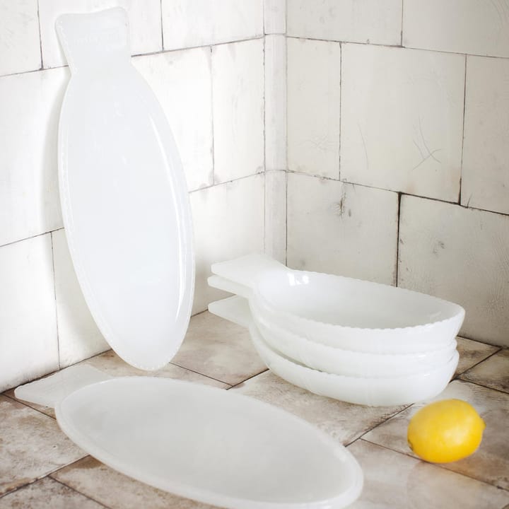 Fish & Fish serving saucer 14x26 cm, milky white Serax