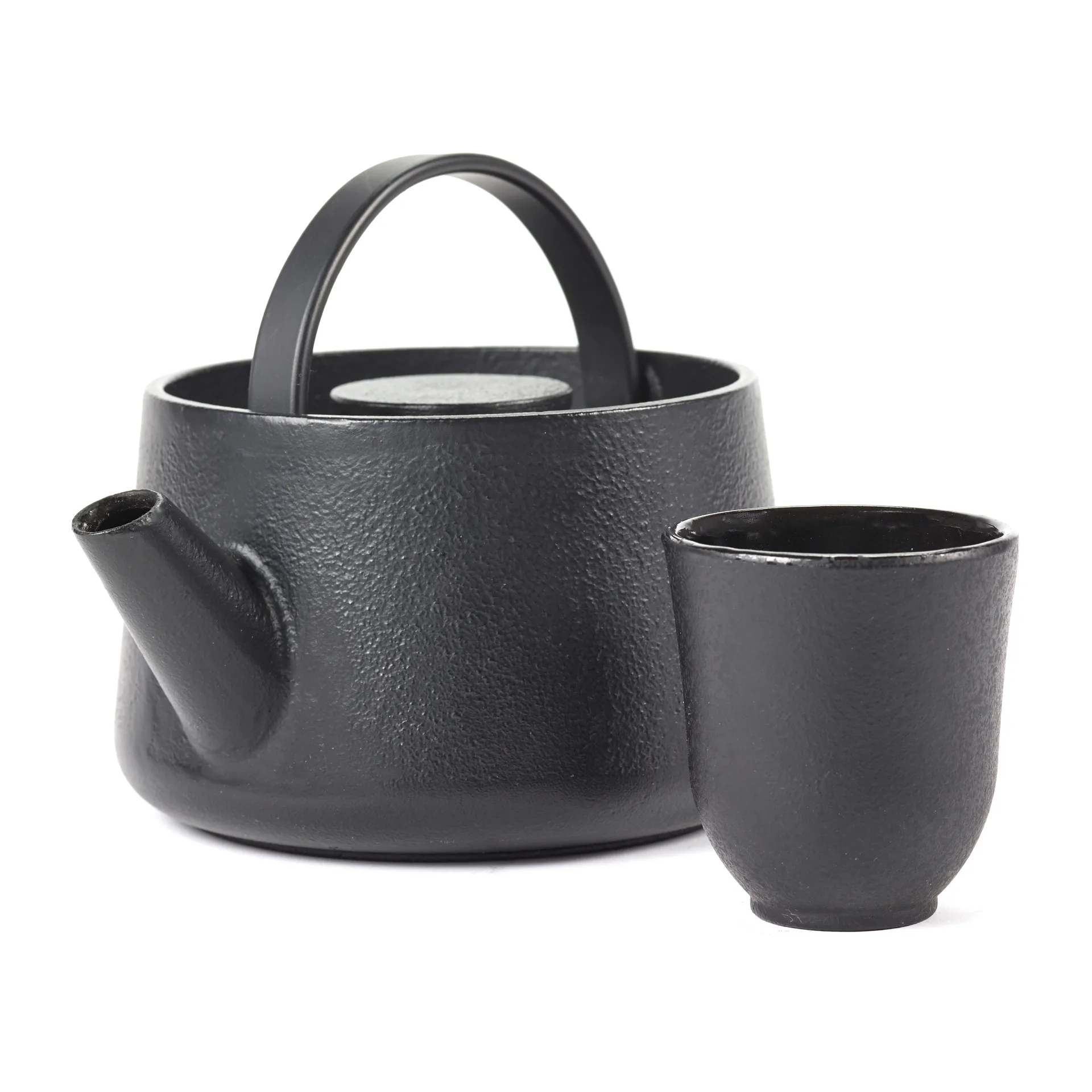 Inku cast-iron cup 15 cl, Black Serax