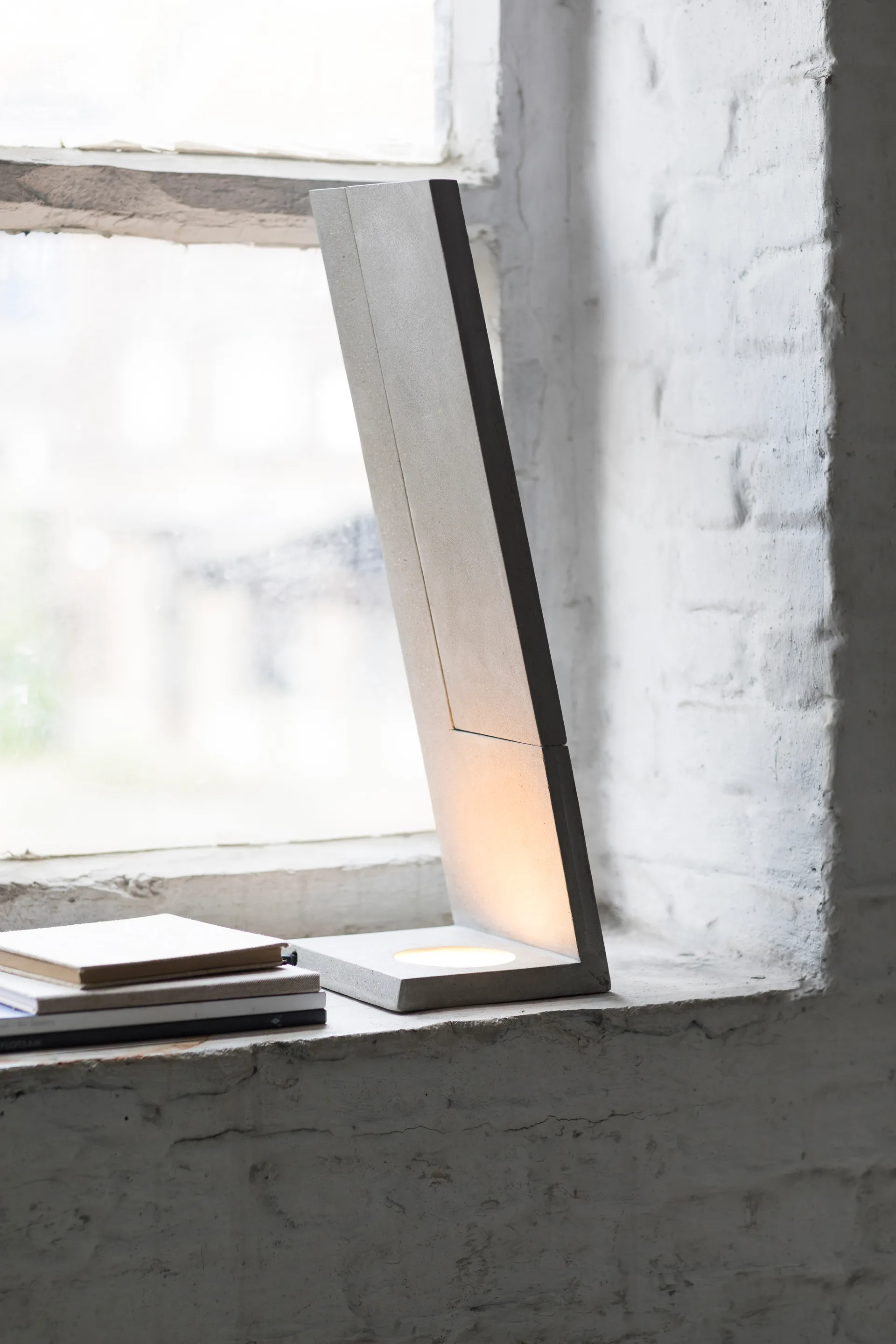 Ixelles Concrete table lamp 50.5 cm, Grey Serax