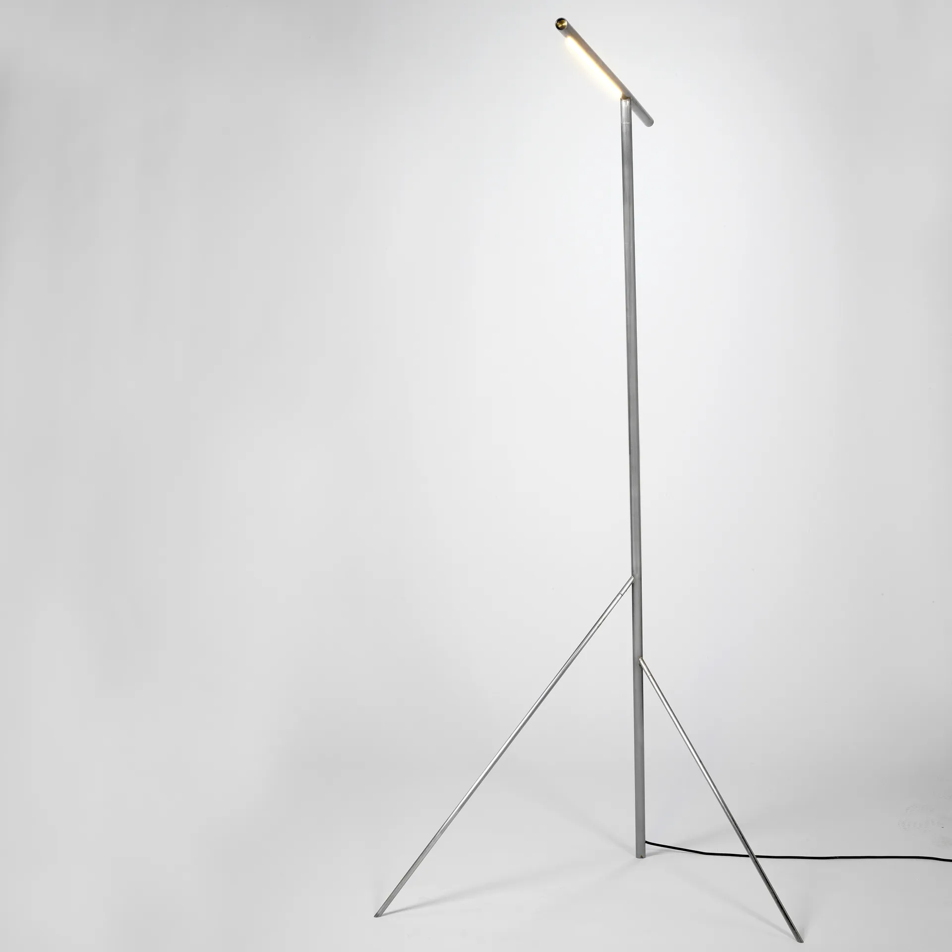 Mattia floor lamp, Steel-brass Serax