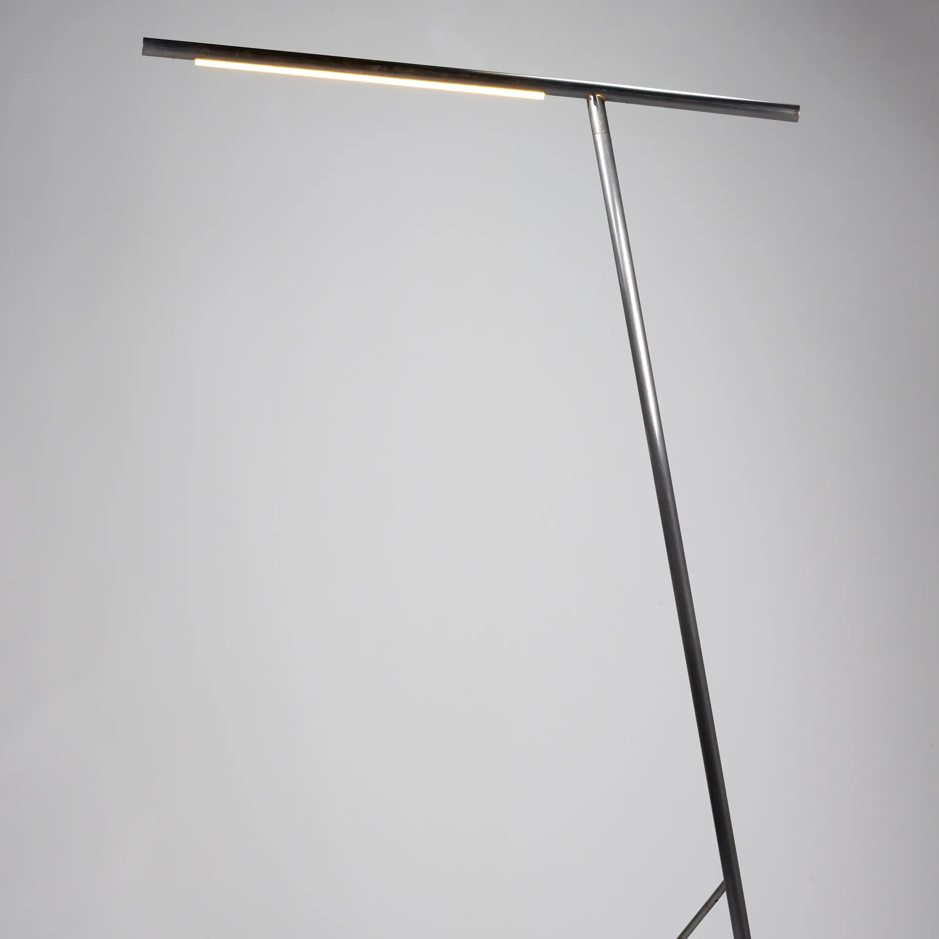 Mattia floor lamp, Steel-brass Serax