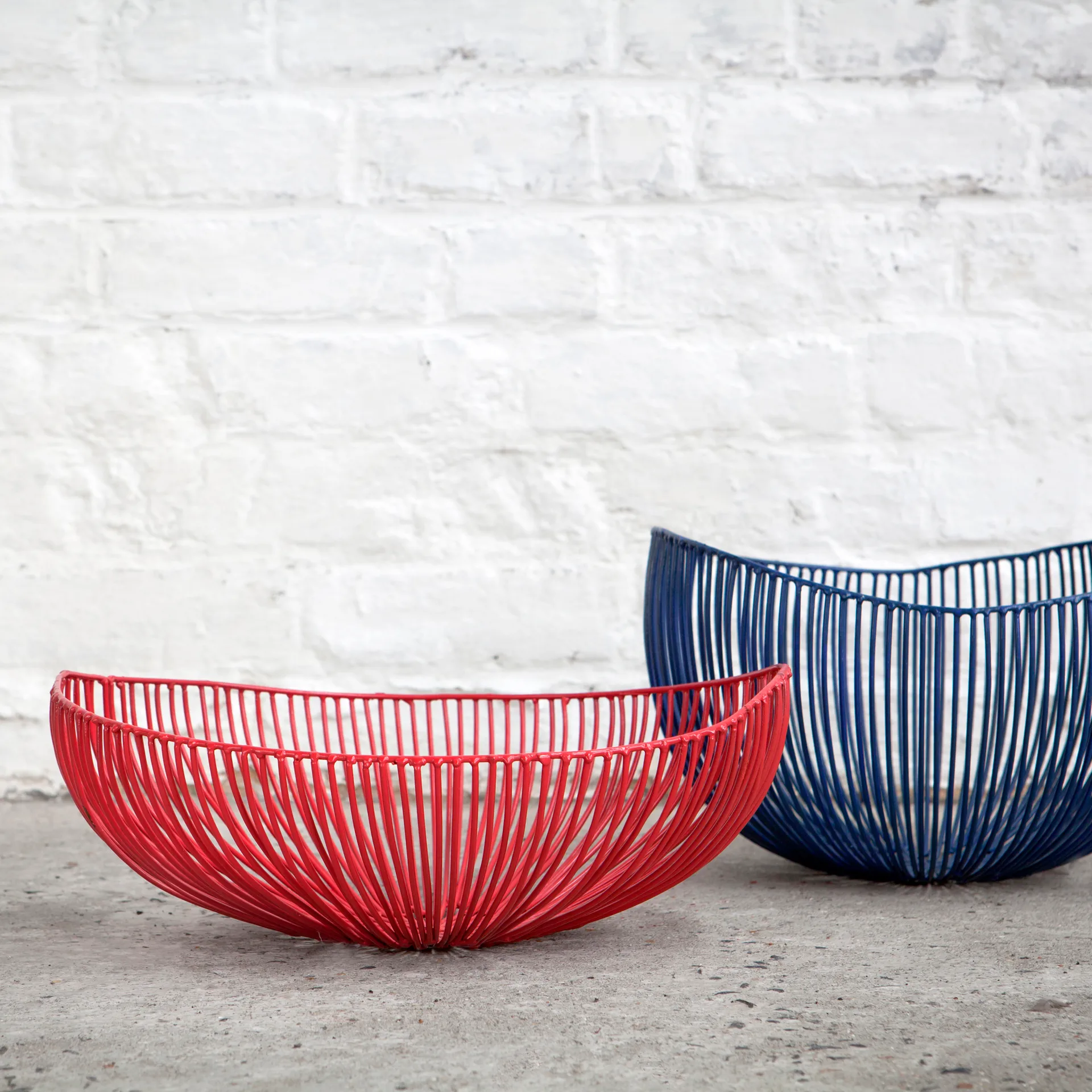 Meo oval bowl, red Serax